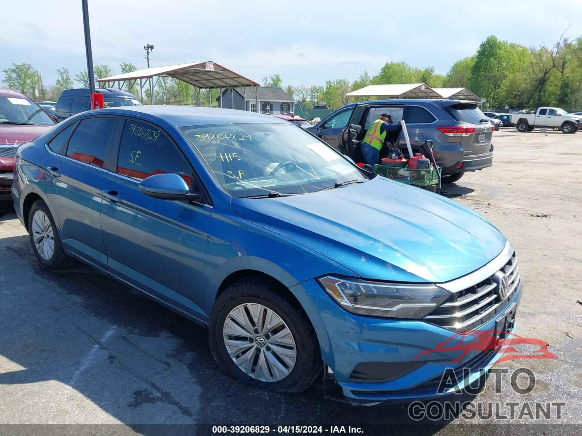VOLKSWAGEN JETTA 2019 - 3VWC57BU4KM231259