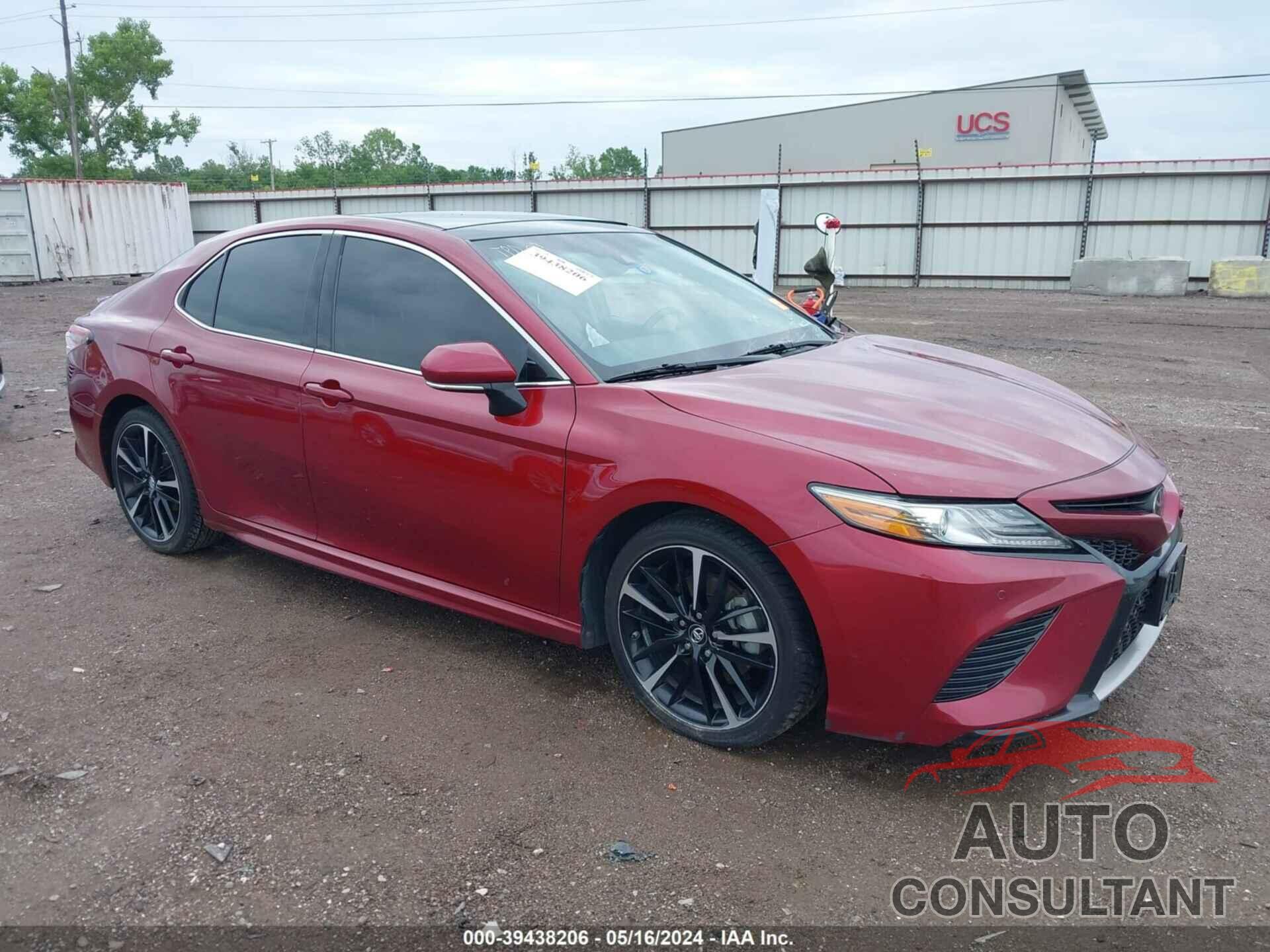 TOYOTA CAMRY 2018 - 4T1B61HK1JU600647