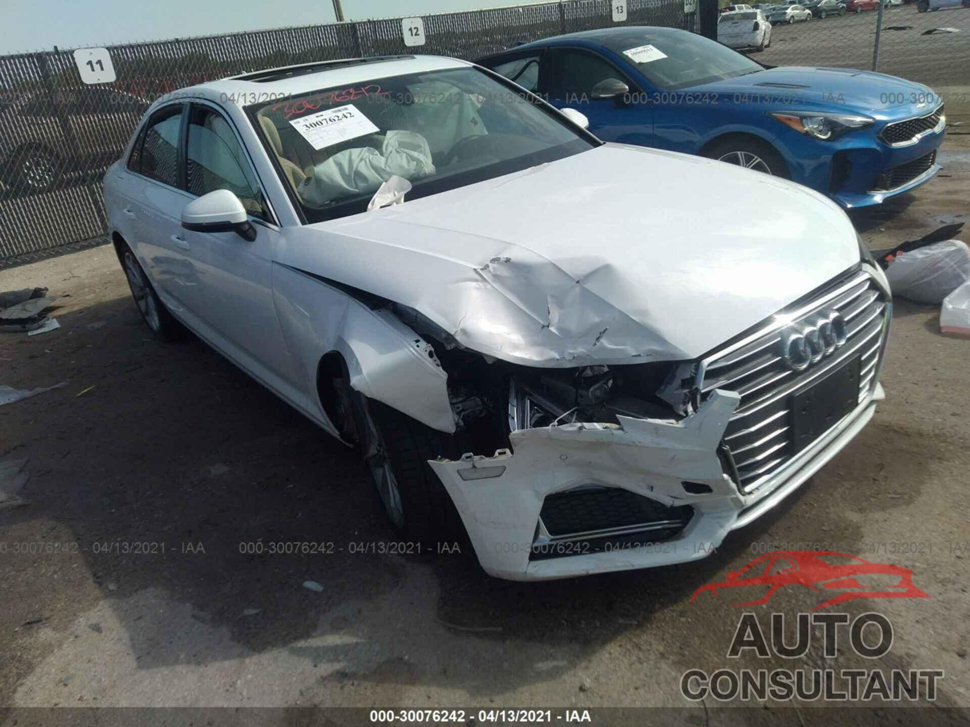 AUDI A4 2019 - WAUHMAF47KA033692