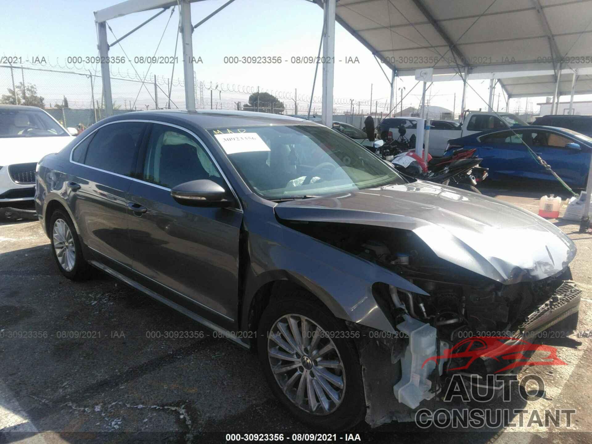 VOLKSWAGEN PASSAT 2016 - 1VWBT7A34GC017357