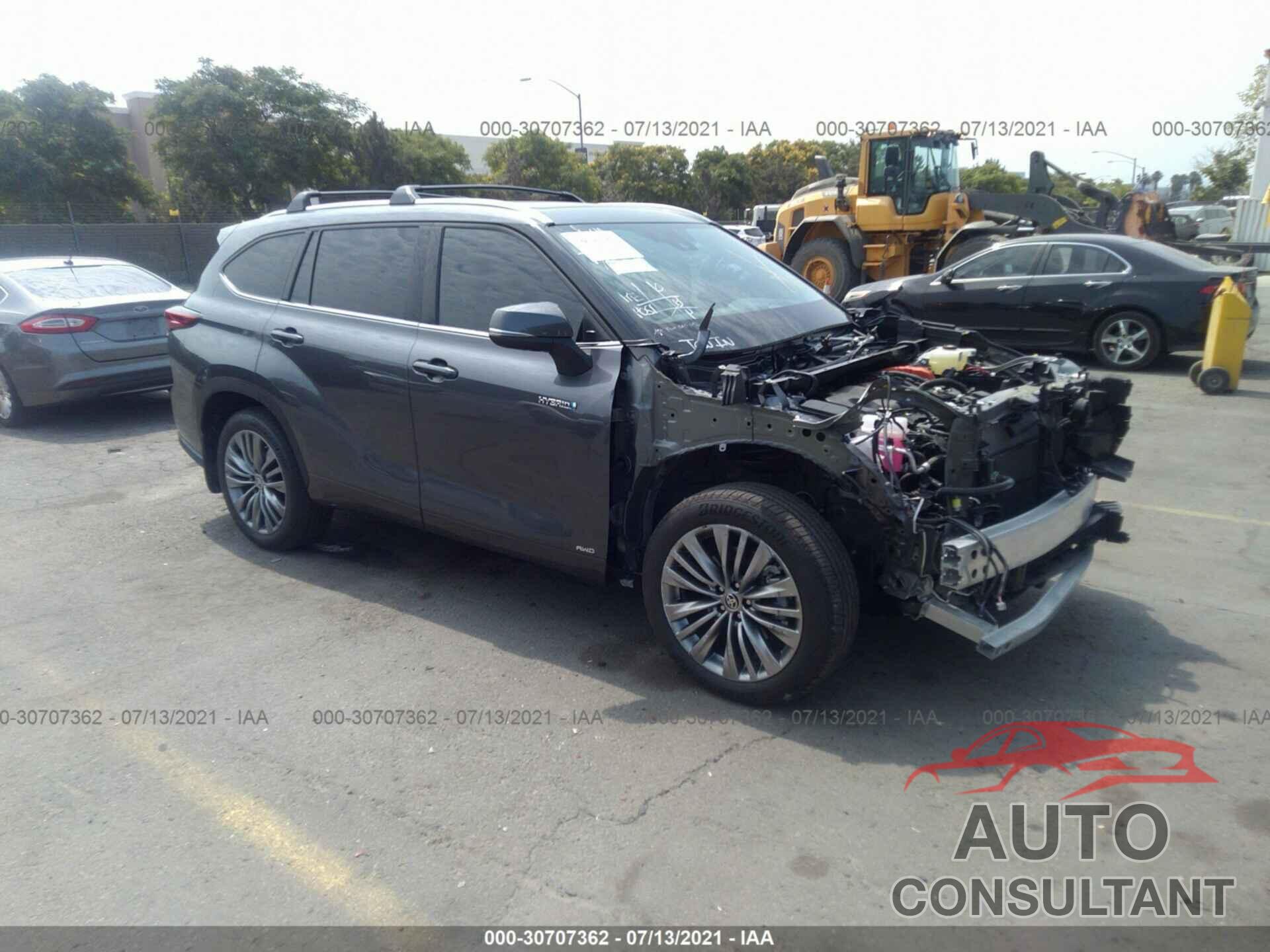 TOYOTA HIGHLANDER 2021 - 5TDEBRCH4MS029896