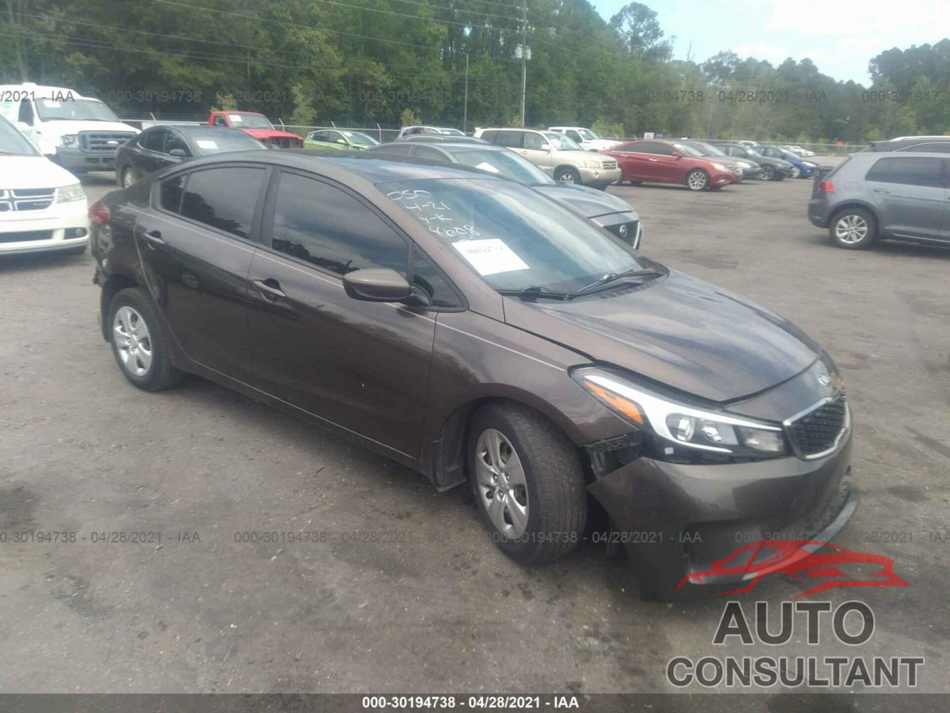 KIA FORTE 2018 - 3KPFK4A77JE198608