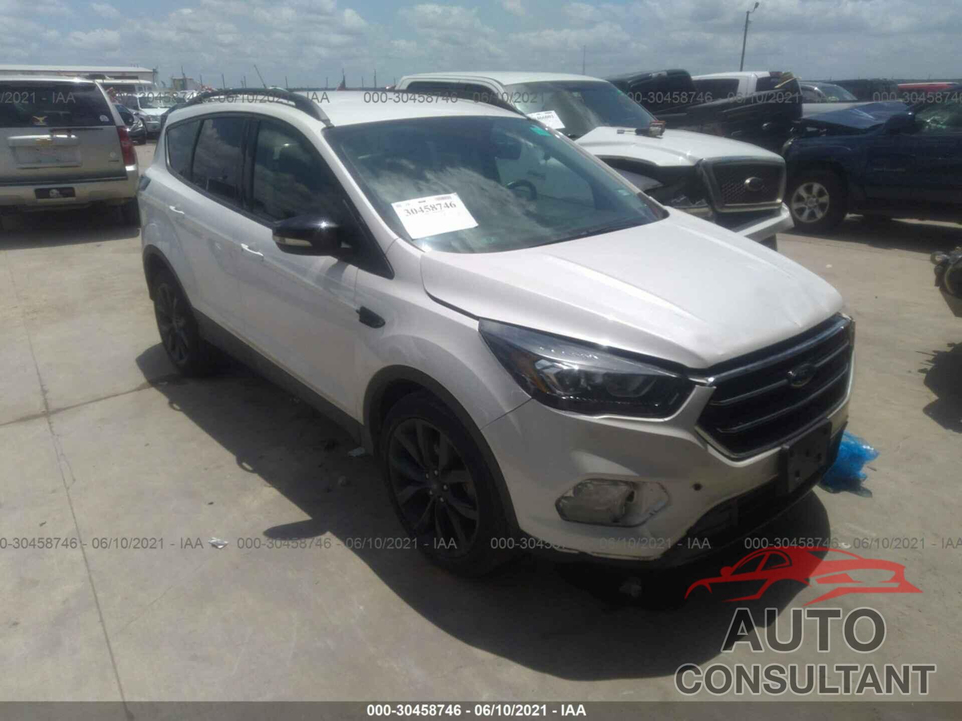 FORD ESCAPE 2017 - 1FMCU0JD0HUC89870