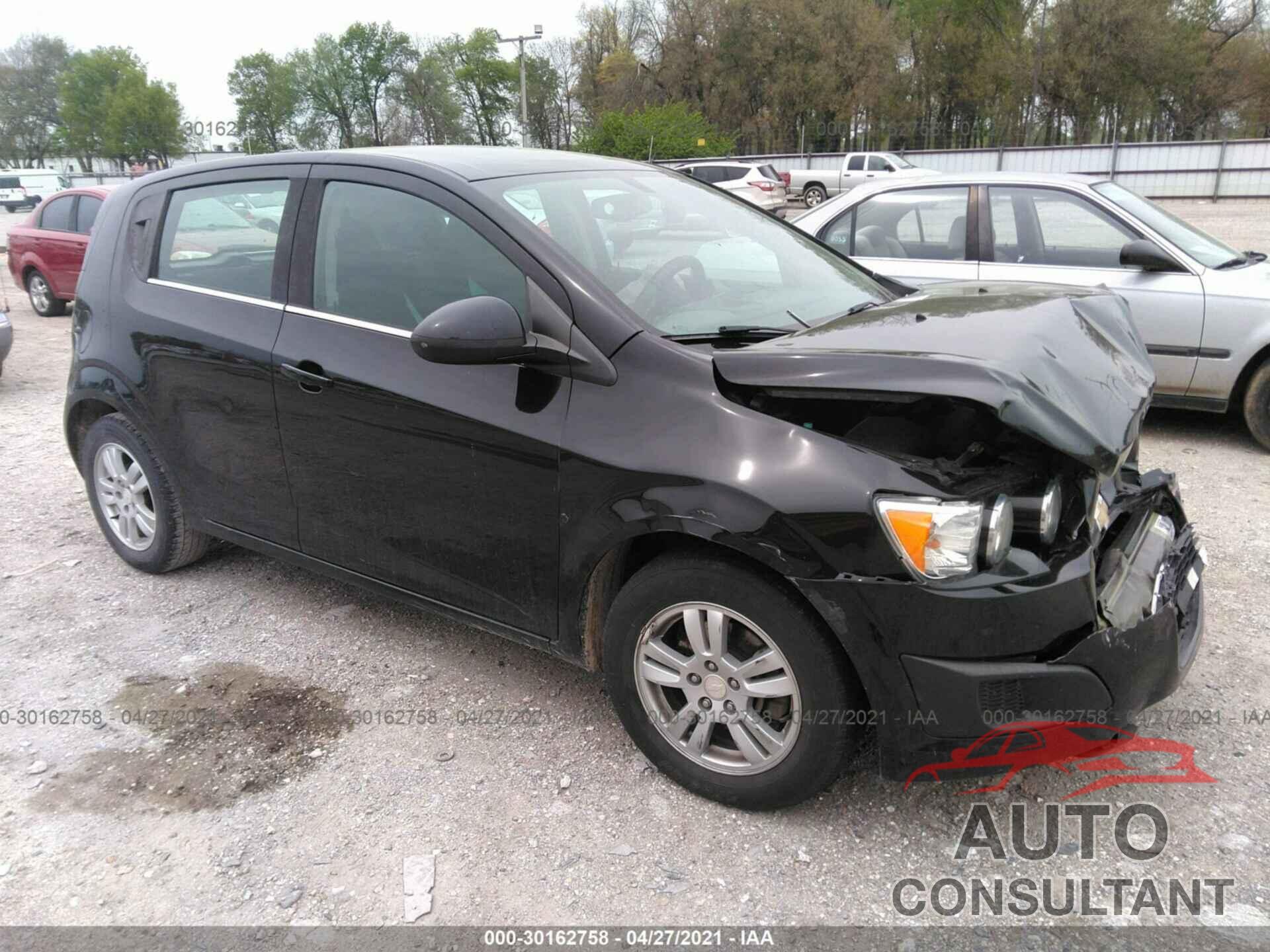 CHEVROLET SONIC 2016 - 1G1JC6SH9G4155434