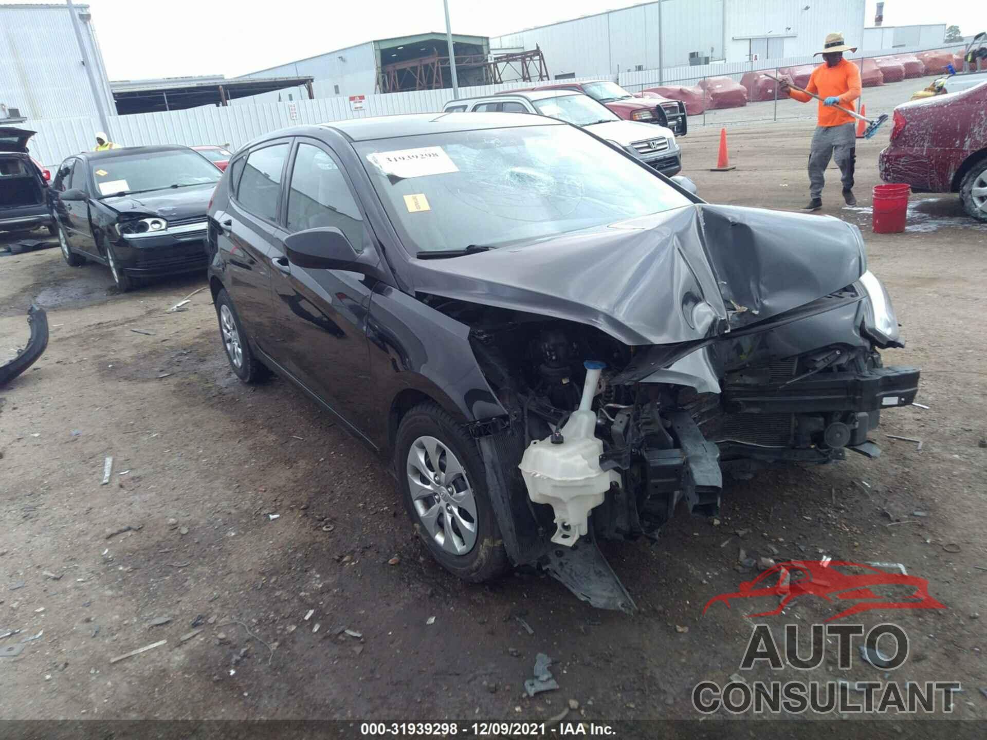 HYUNDAI ACCENT 2017 - KMHCT5AE5HU325139