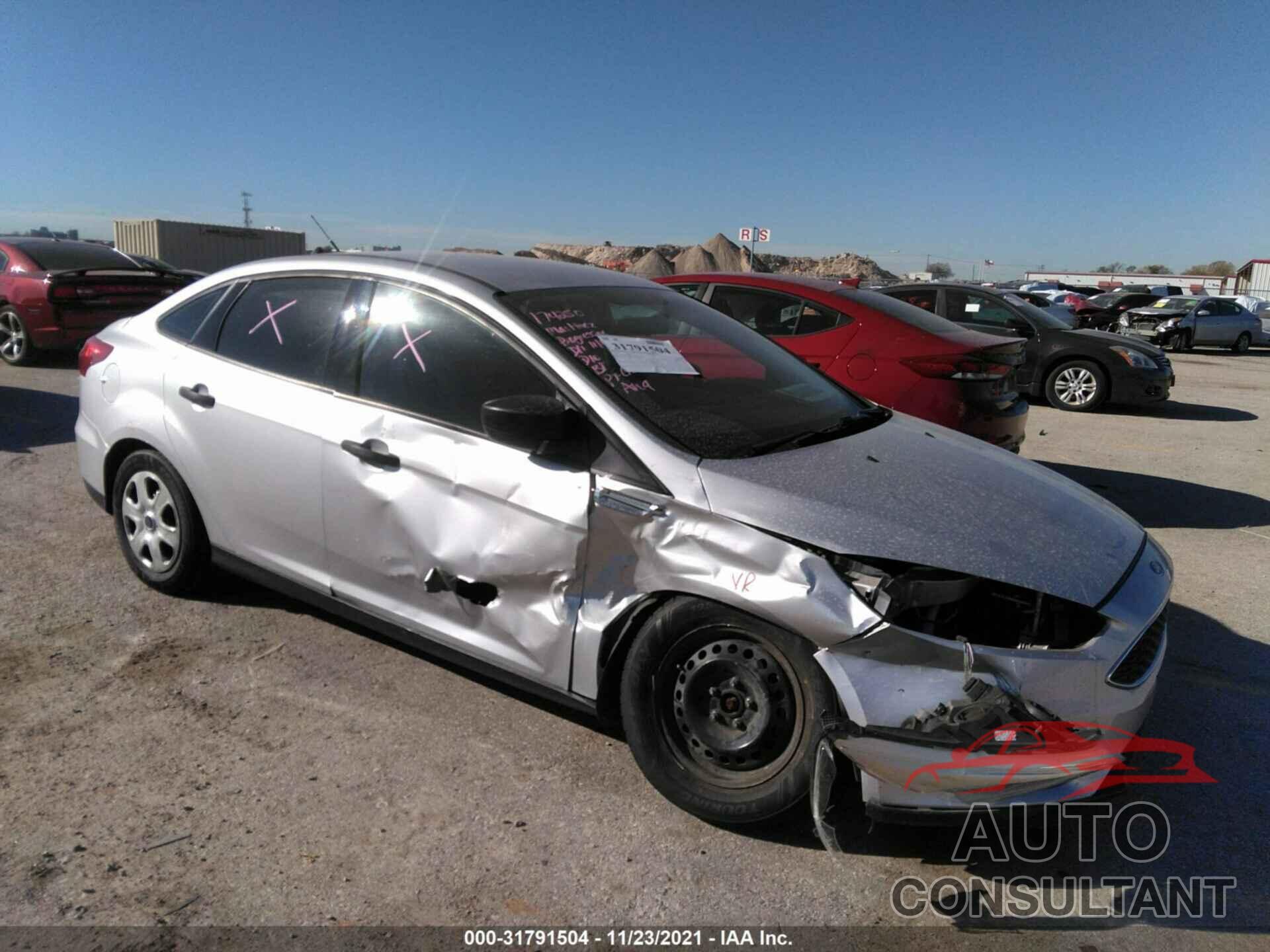 FORD FOCUS 2016 - 1FADP3E25GL281462