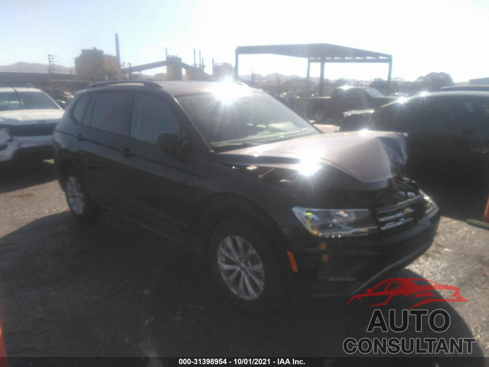 VOLKSWAGEN TIGUAN 2018 - 3VV0B7AX3JM070445