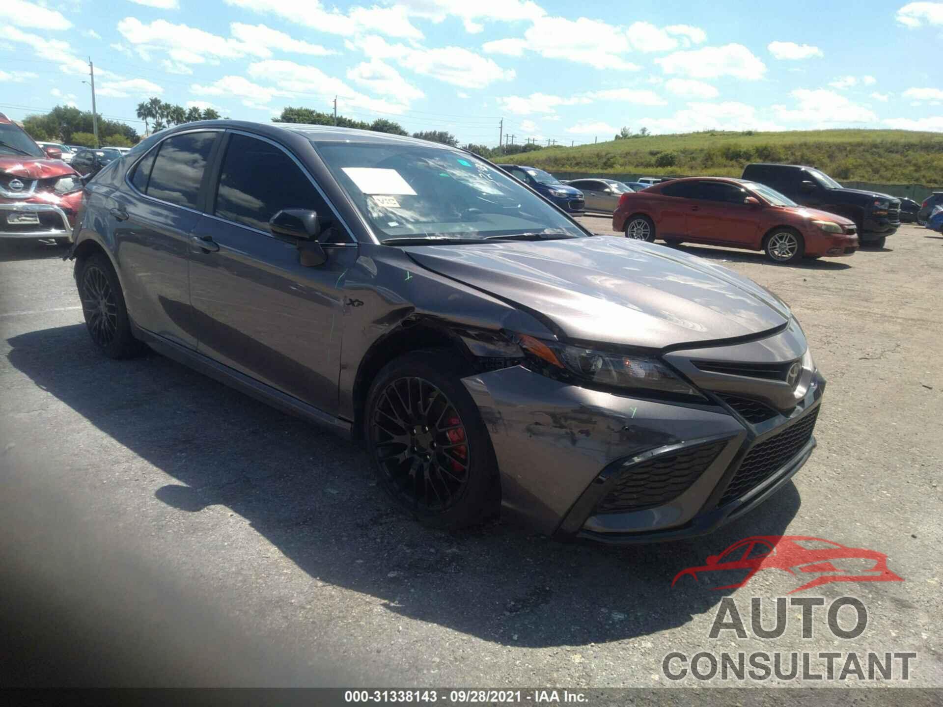 TOYOTA CAMRY 2021 - 4T1G11AK6MU483246