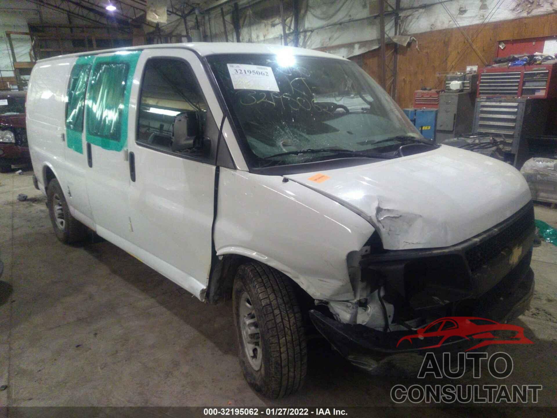 CHEVROLET EXPRESS CARGO VAN 2017 - 1GCWGAFF6H1268189