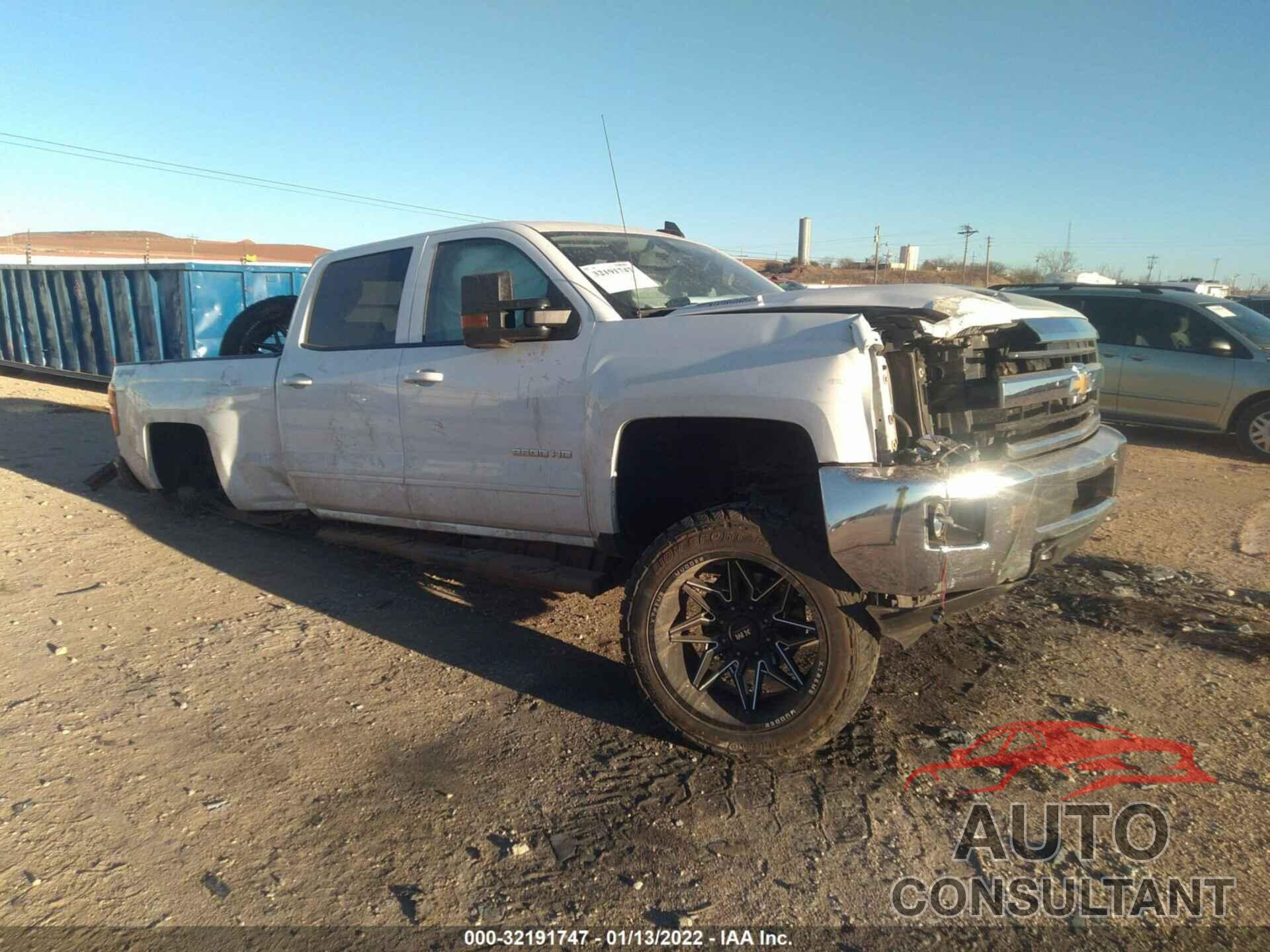 CHEVROLET SILVERADO 2500HD 2018 - 1GC1KVEY8JF268321