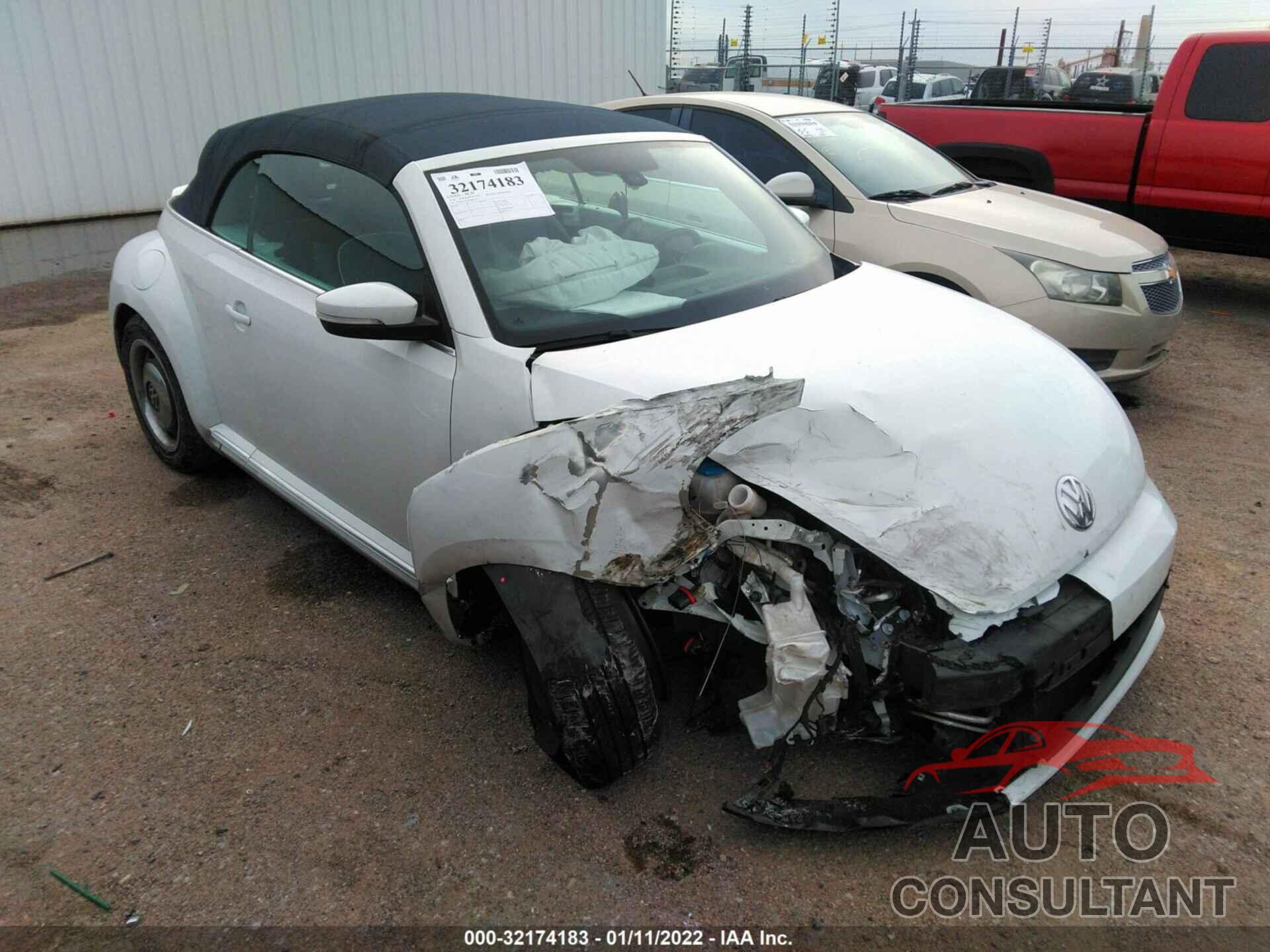 VOLKSWAGEN BEETLE CONVERTIBLE 2016 - 3VW517ATXGM821423