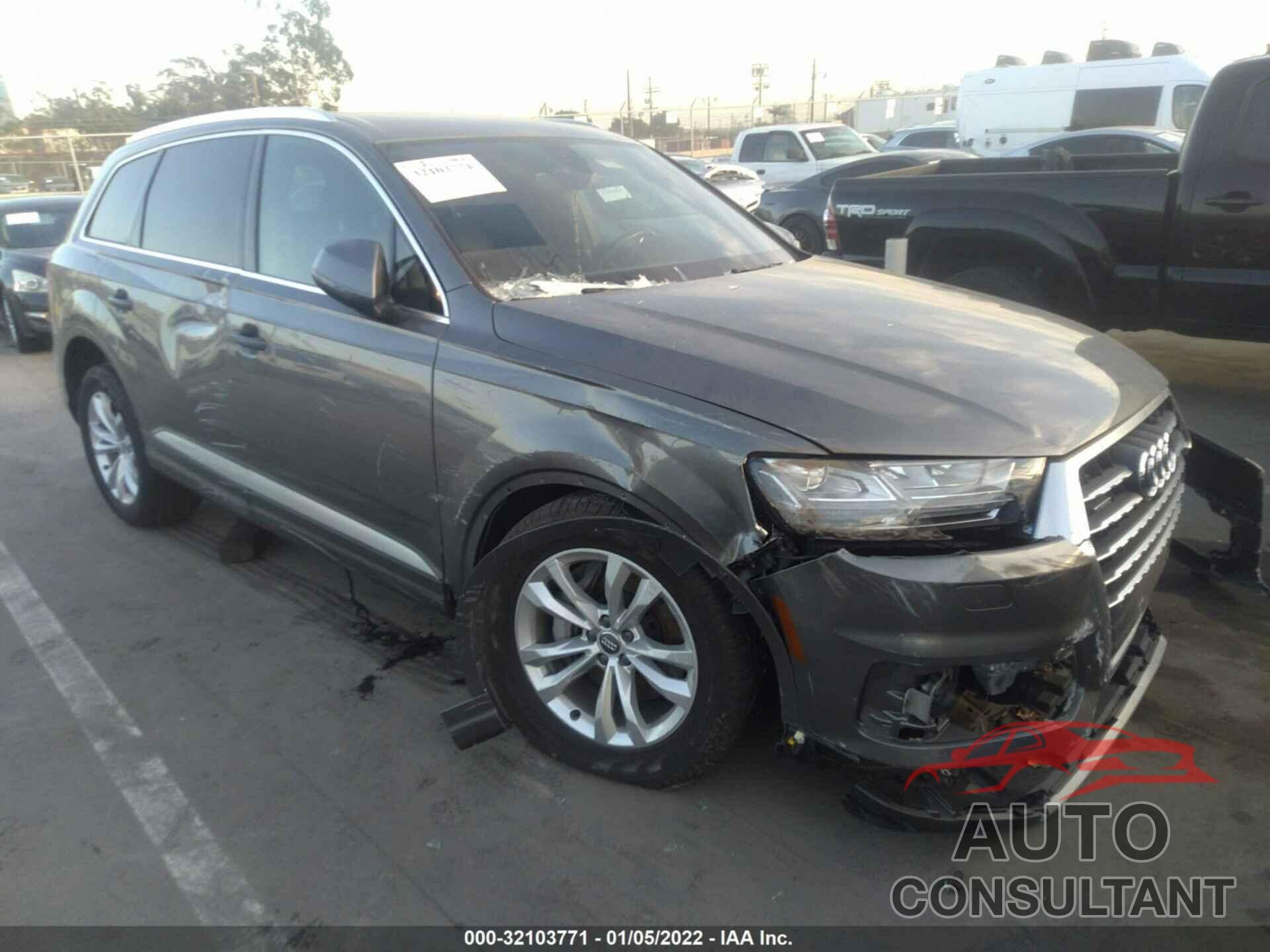 AUDI Q7 2017 - WA1LHAF74HD047594