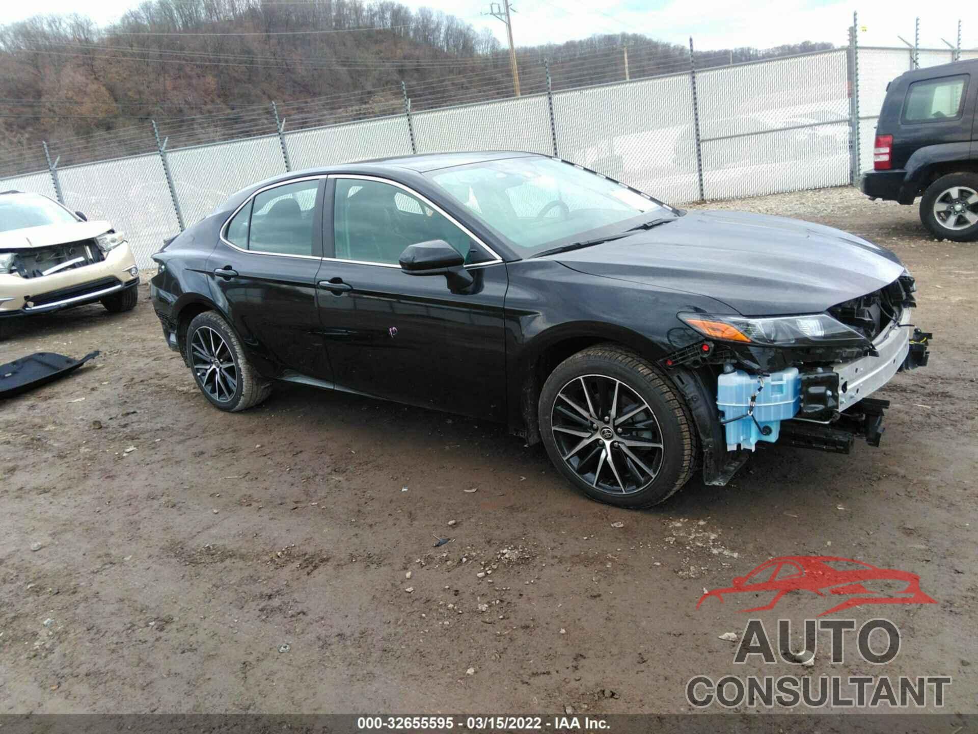 TOYOTA CAMRY 2021 - 4T1G11AK6MU609847