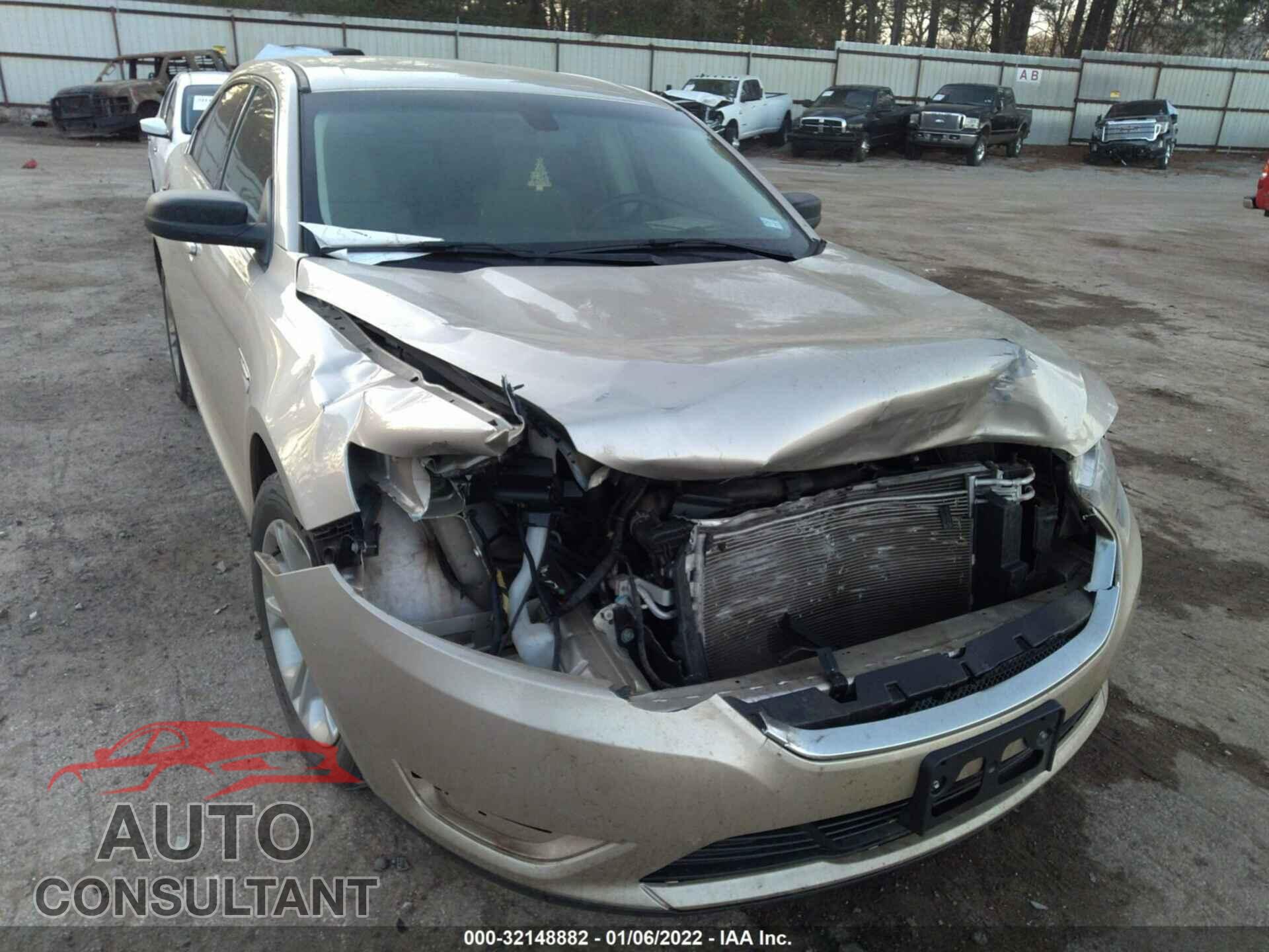 FORD TAURUS 2018 - 1FAHP2D84JG113992