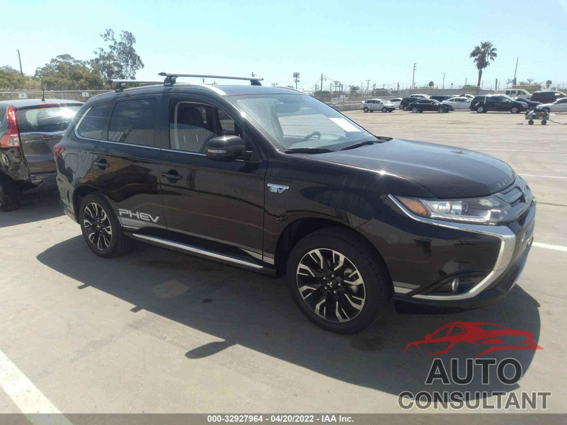 MITSUBISHI OUTLANDER PHEV 2018 - JA4J24A59JZ029696