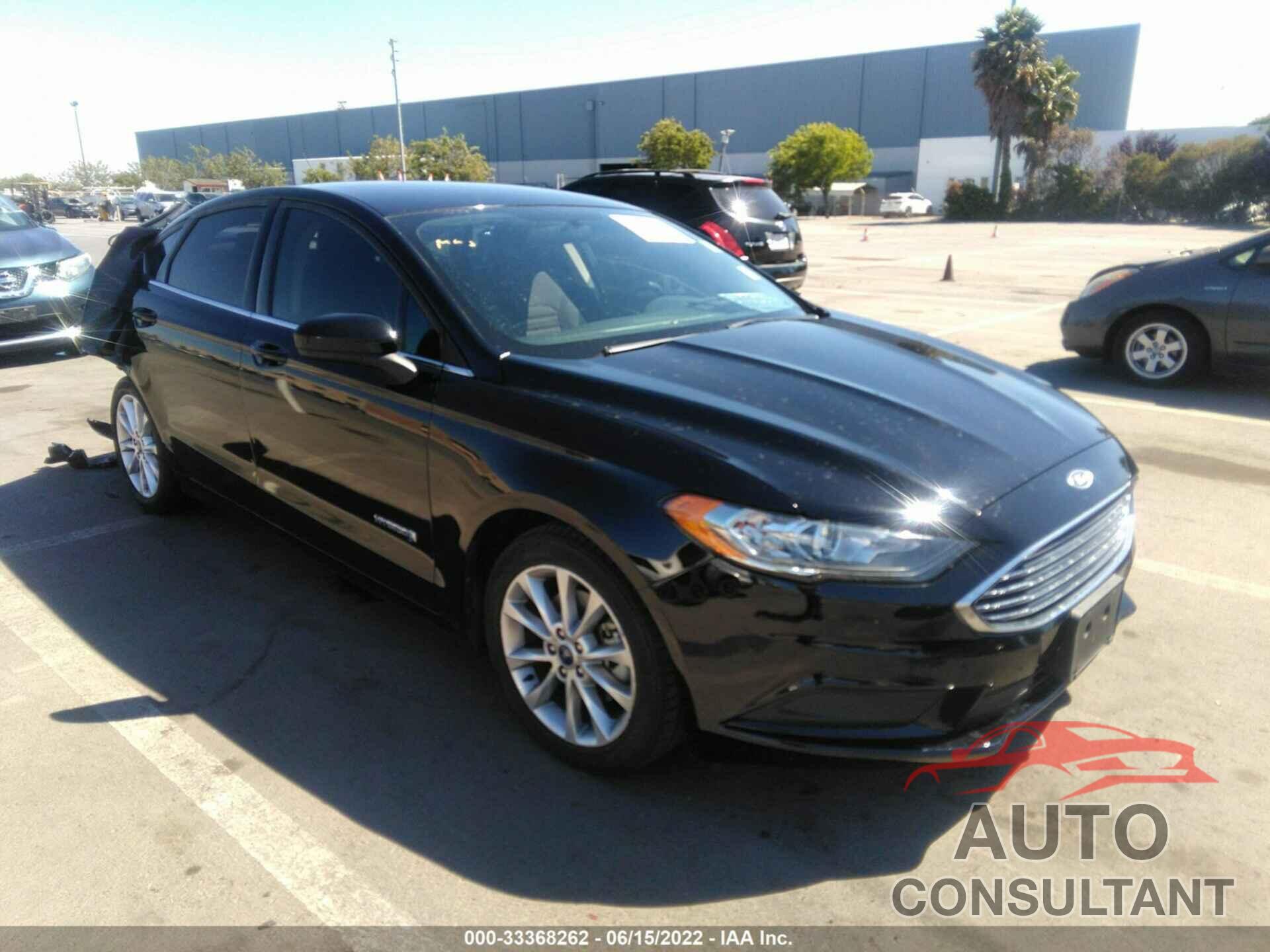 FORD FUSION 2017 - 3FA6P0LUXHR114156