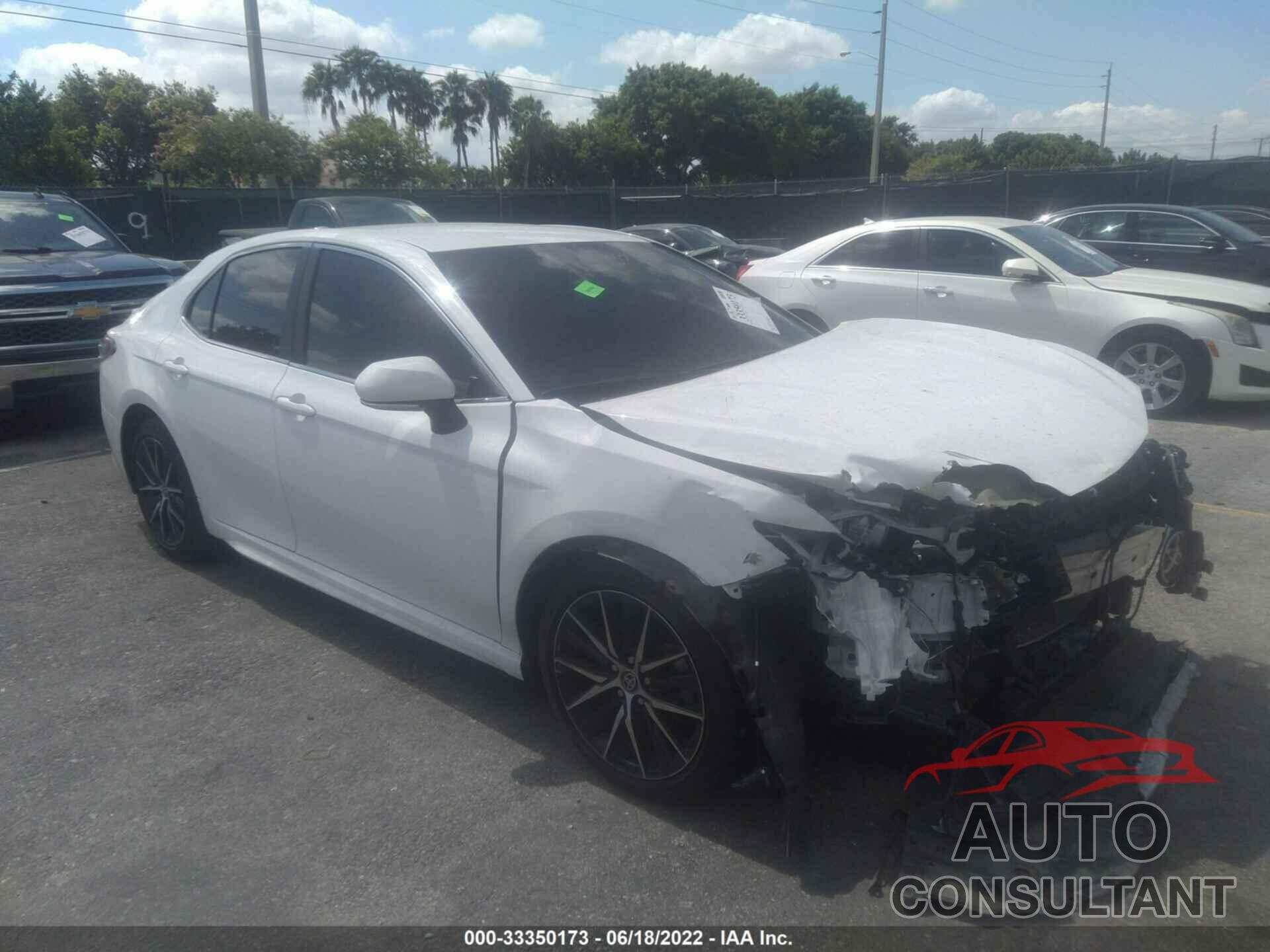 TOYOTA CAMRY 2022 - 4T1G11AK5NU652223