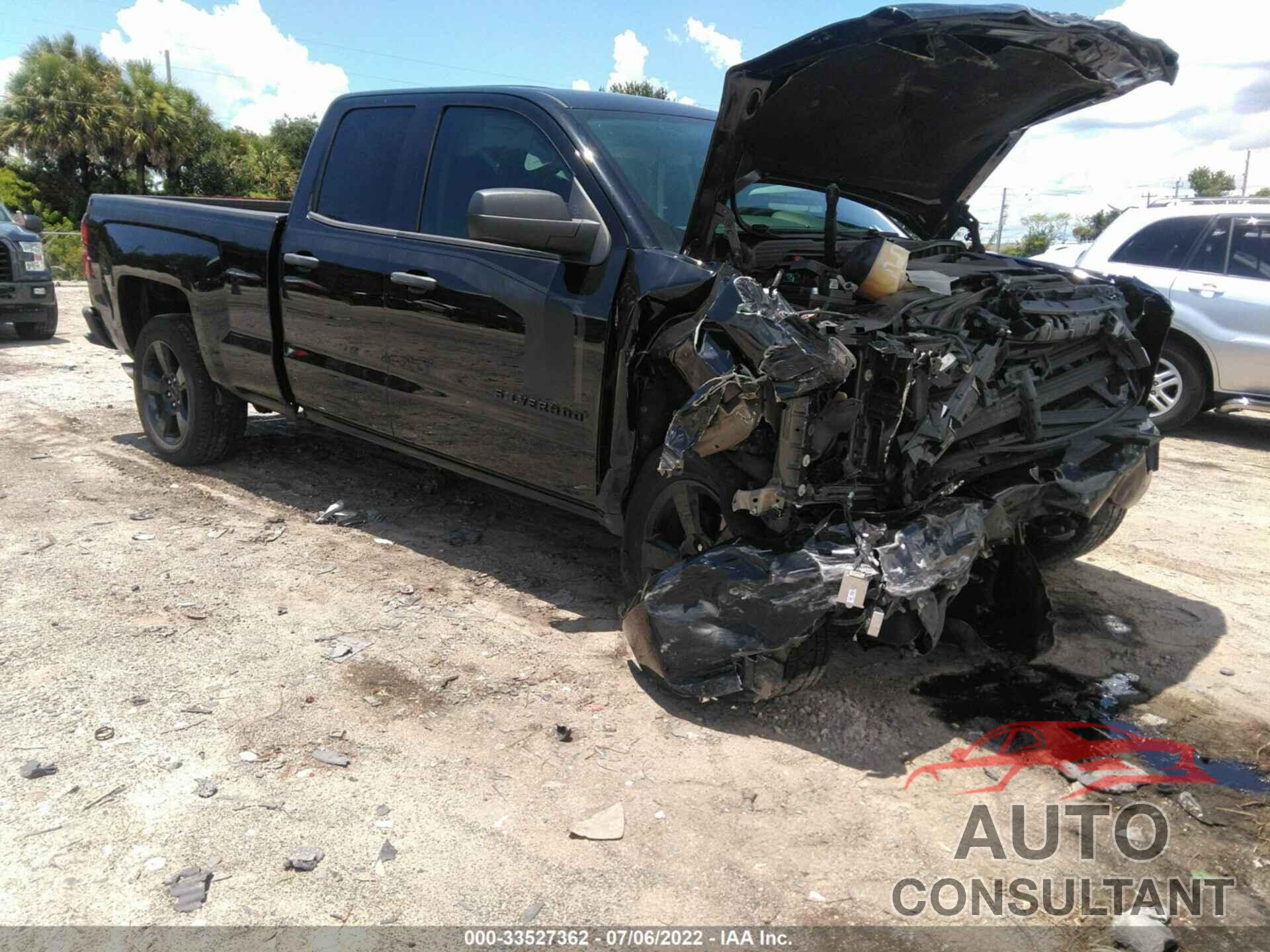 CHEVROLET SILVERADO 1500 2018 - 1GCRCPEC7JZ124273