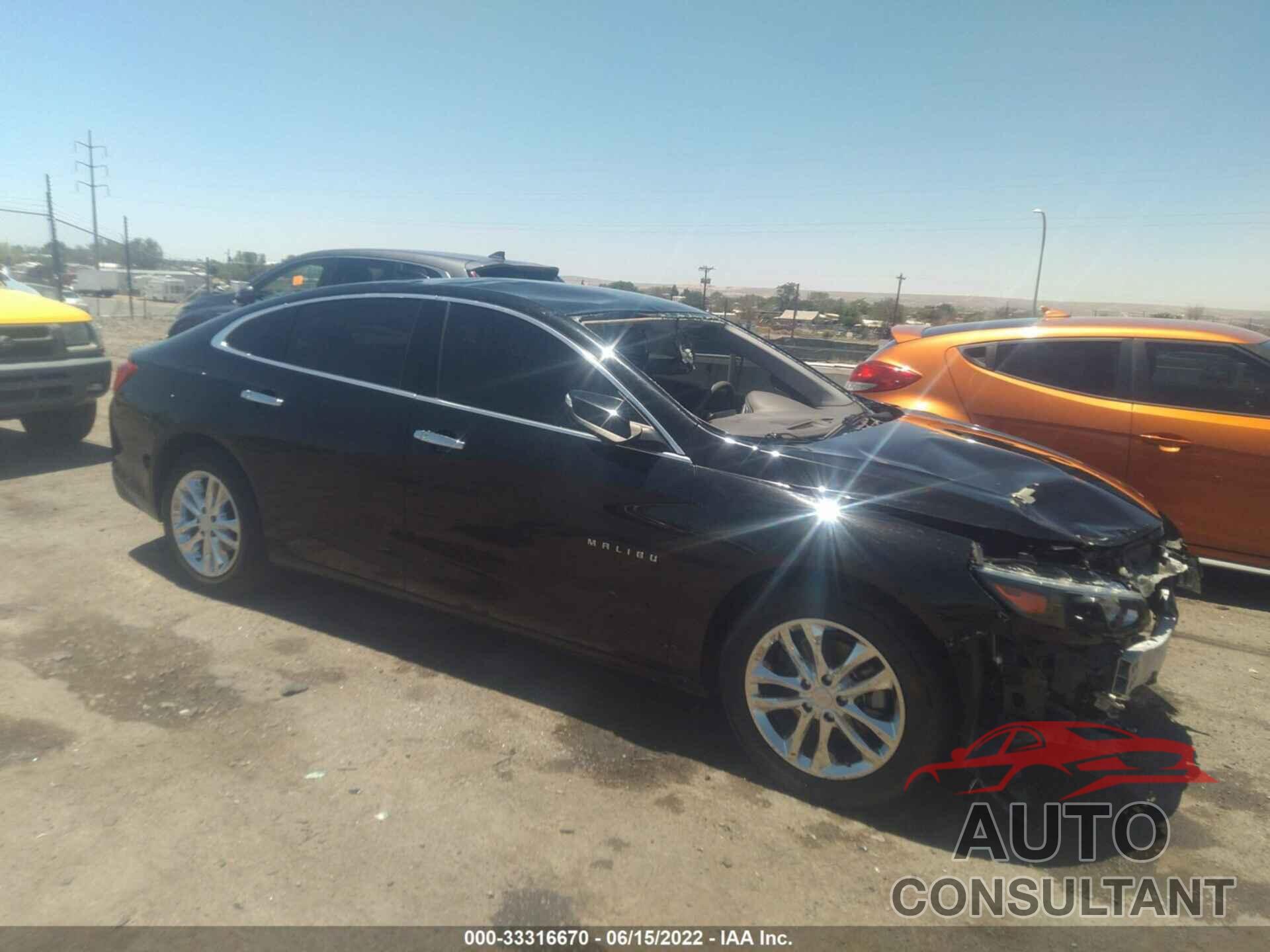 CHEVROLET MALIBU 2018 - 1G1ZD5ST8JF193232