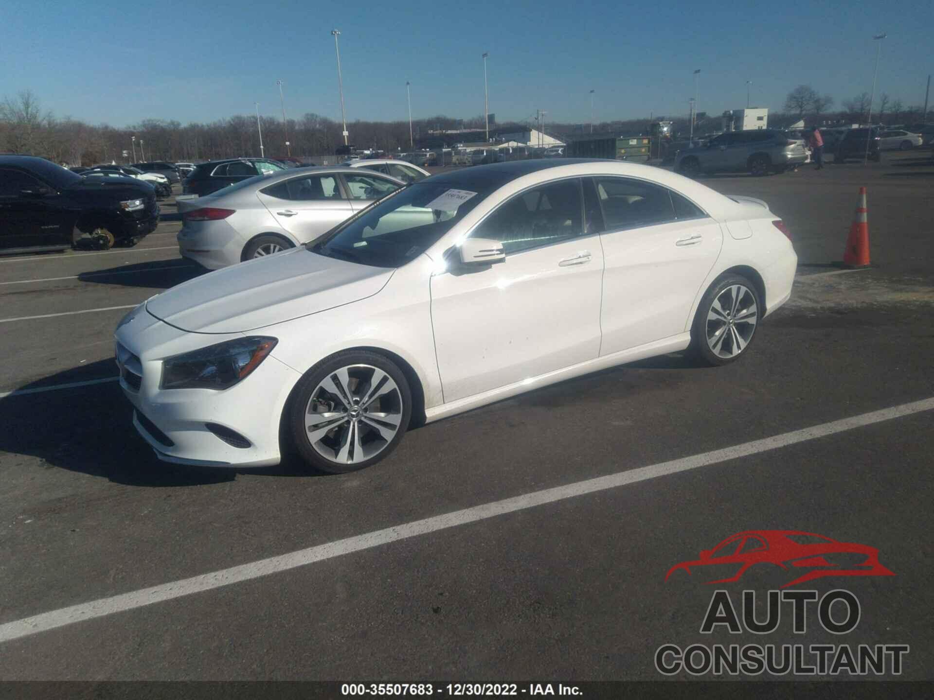 MERCEDES-BENZ CLA 2019 - WDDSJ4GB8KN723255