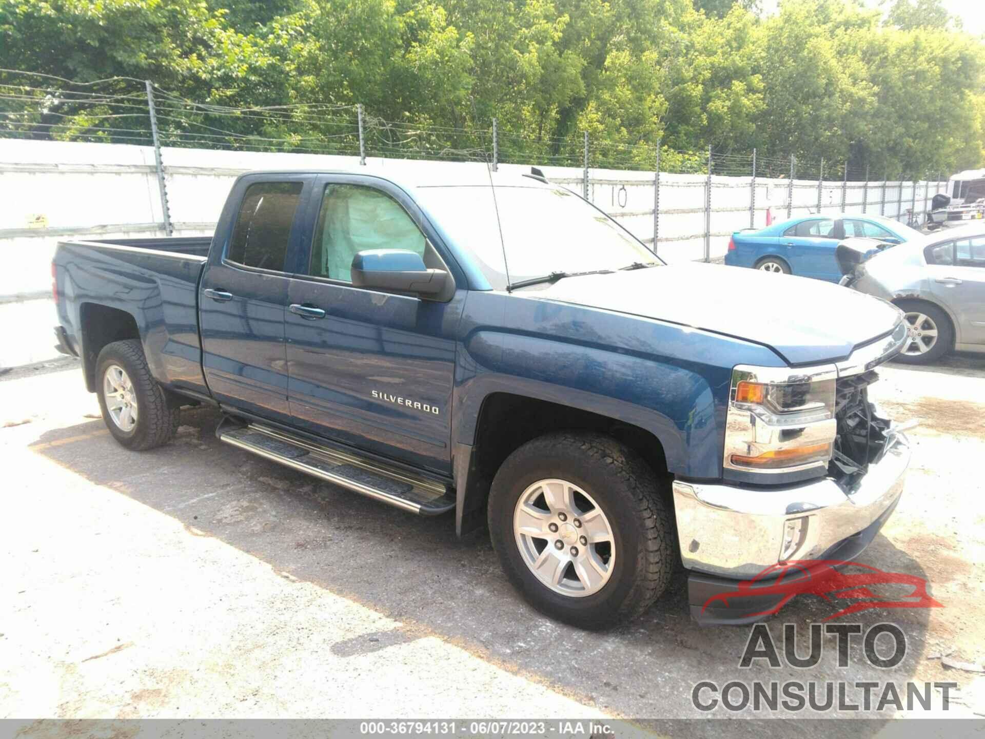 CHEVROLET SILVERADO 1500 2018 - 1GCVKREC8JZ113649
