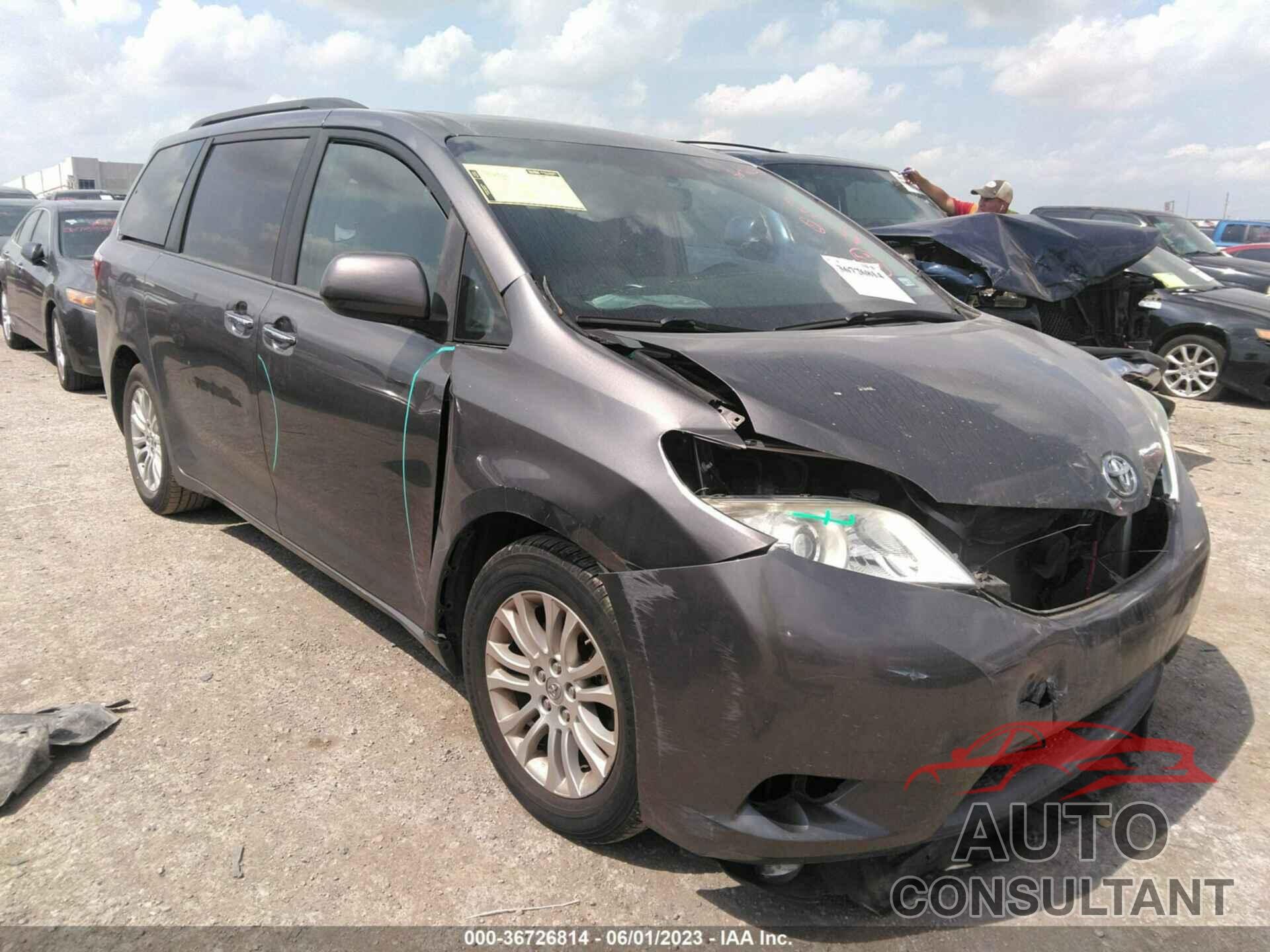 TOYOTA SIENNA 2015 - 5TDYK3DC9FS608723