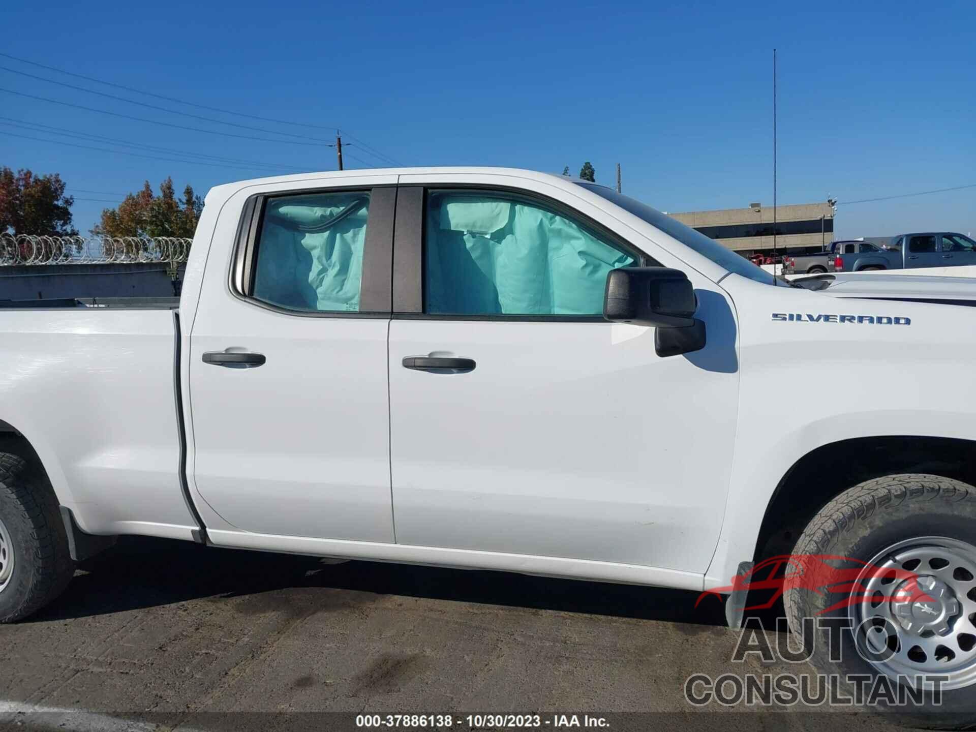 CHEVROLET SILVERADO 1500 2019 - 1GCRYAEH7KZ398262