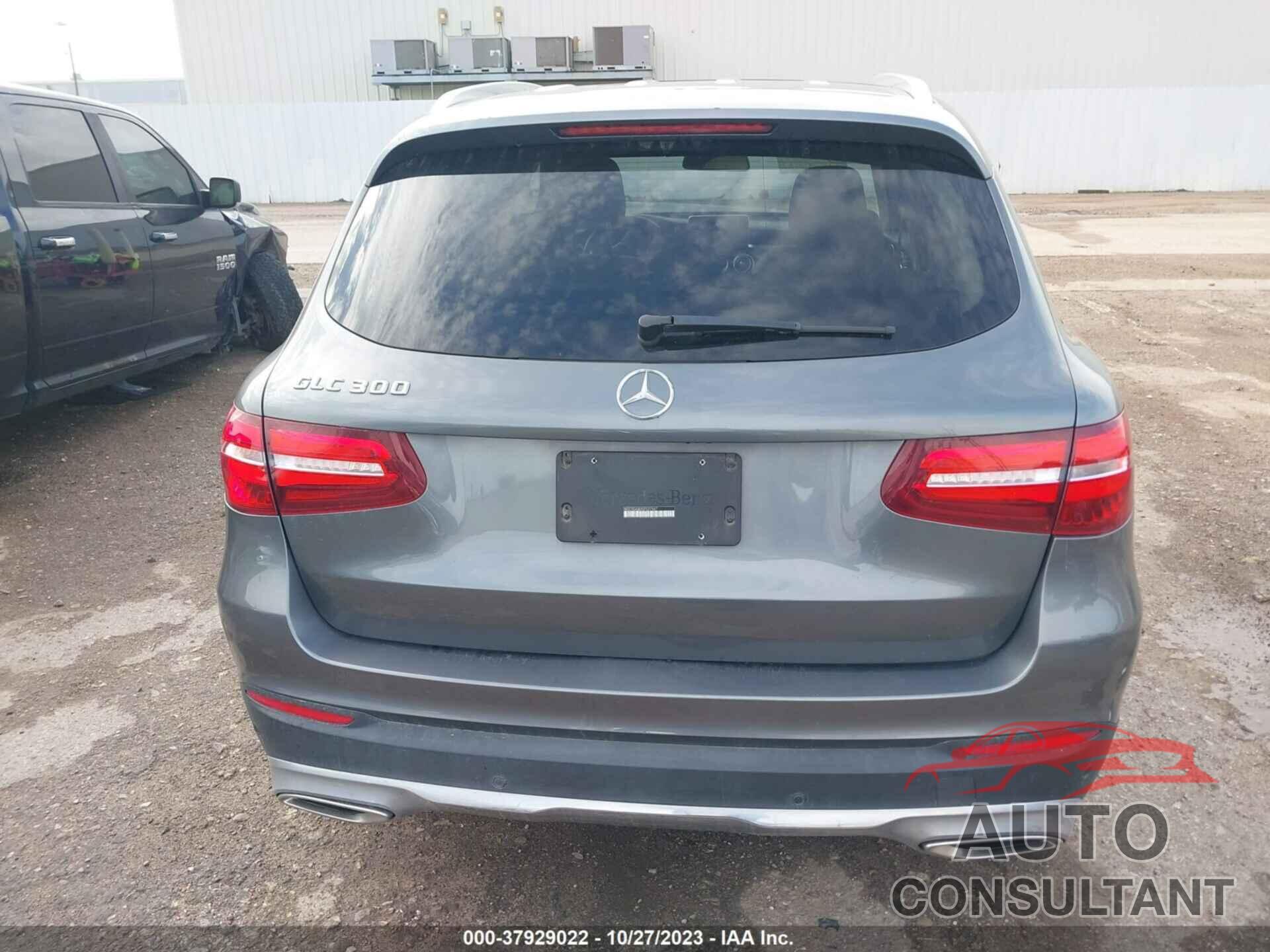 MERCEDES-BENZ GLC 2016 - WDC0G4JB3GF037547