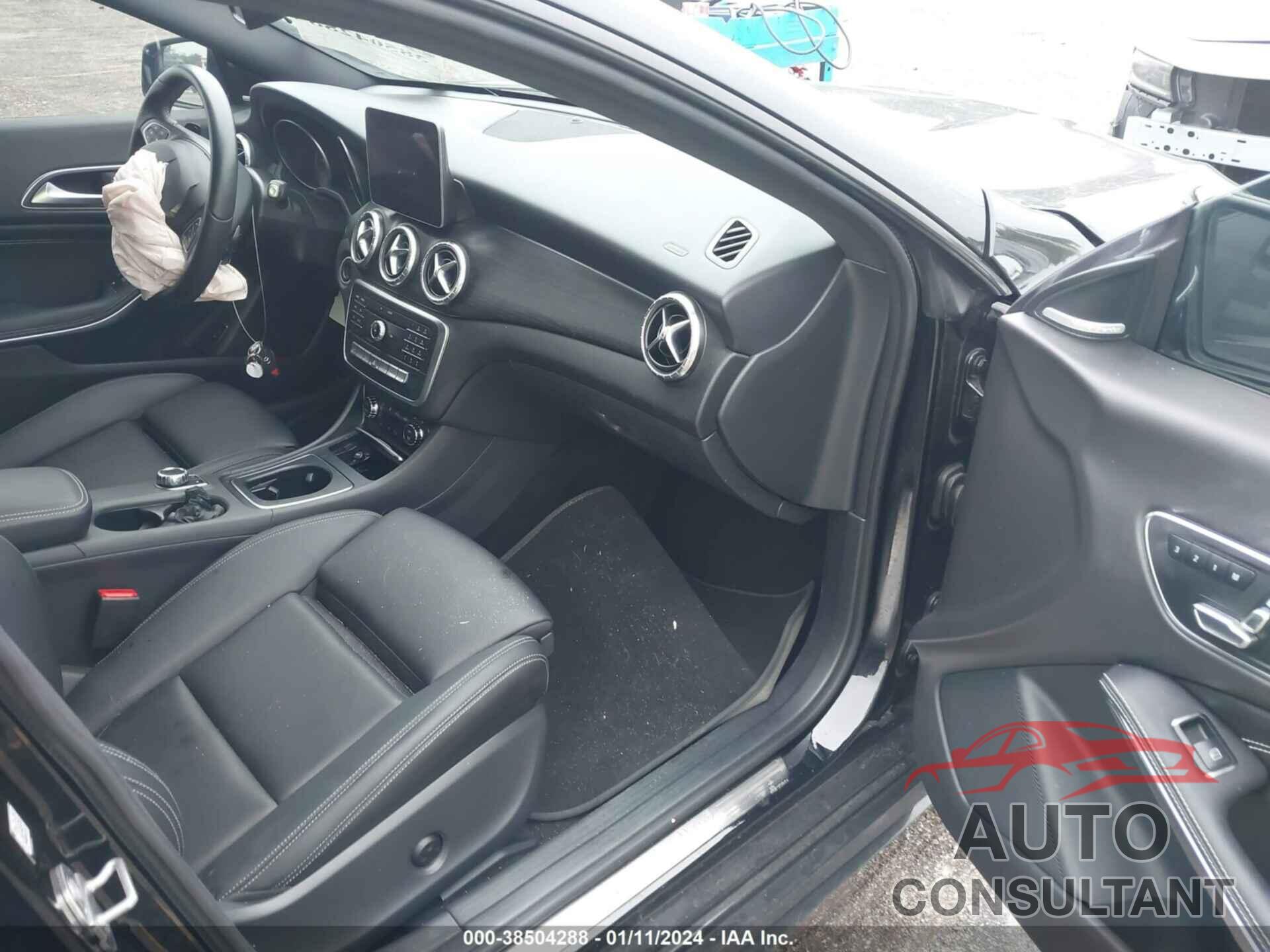 MERCEDES-BENZ CLA 250 2018 - WDDSJ4GB6JN620916