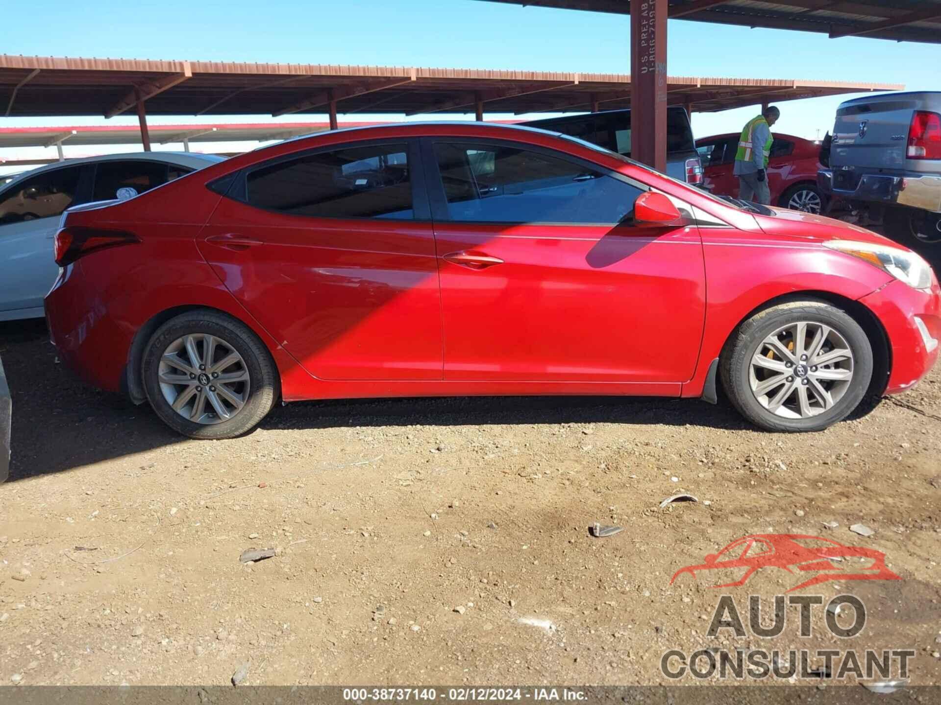 HYUNDAI ELANTRA 2016 - KMHDH4AE0GU542533