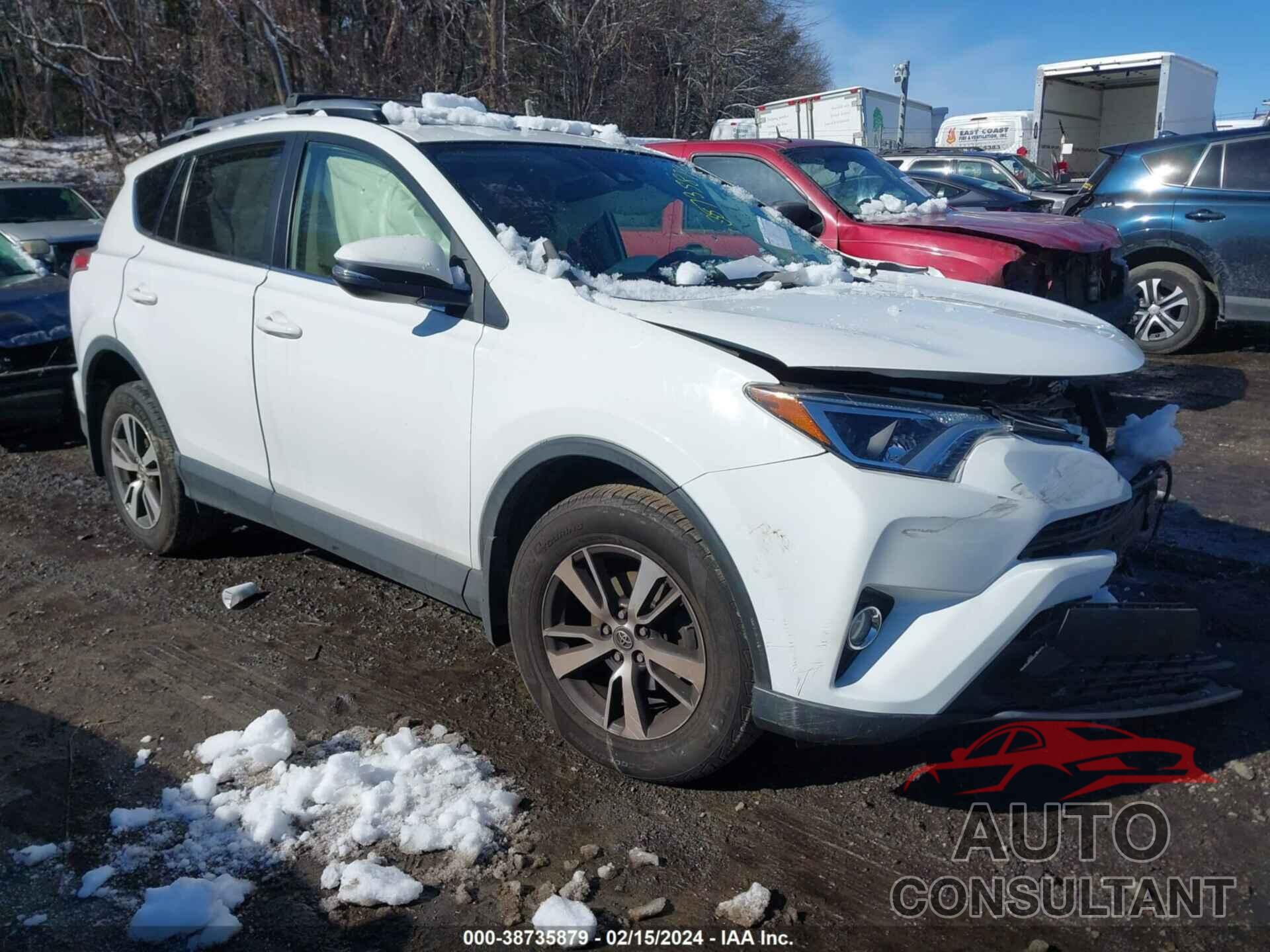 TOYOTA RAV4 2017 - JTMRFREV8HD201602