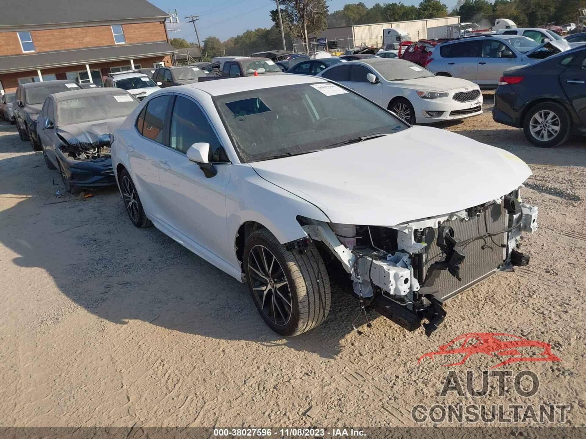 TOYOTA CAMRY 2023 - 4T1G11AK5PU765964