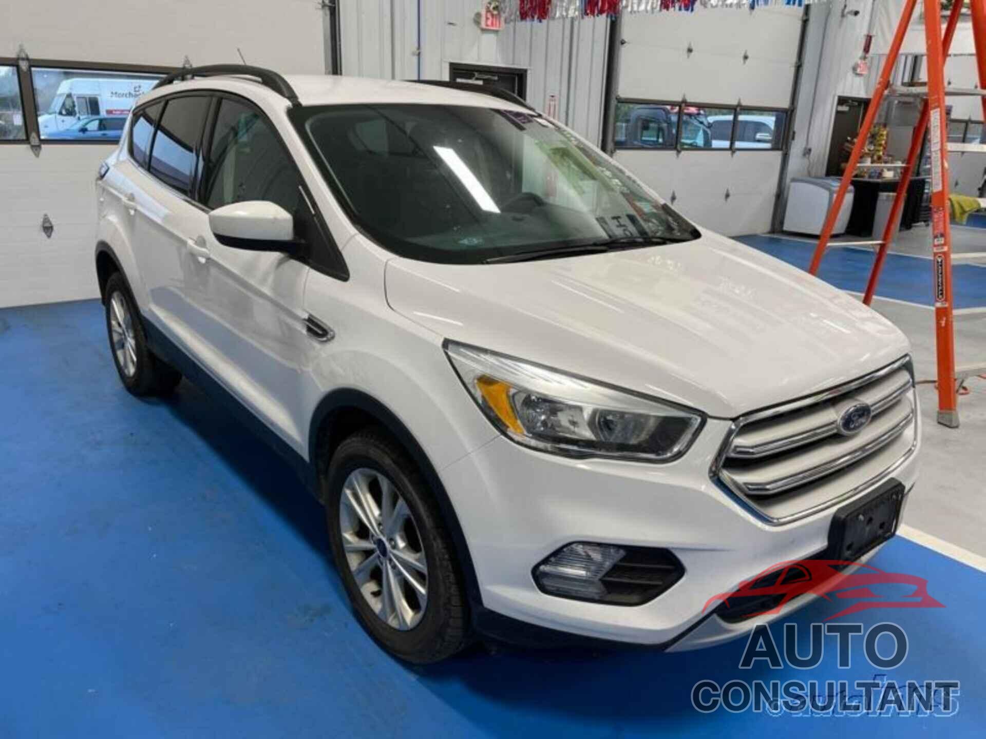FORD ESCAPE 2018 - 1FMCU9GDXJUA75860