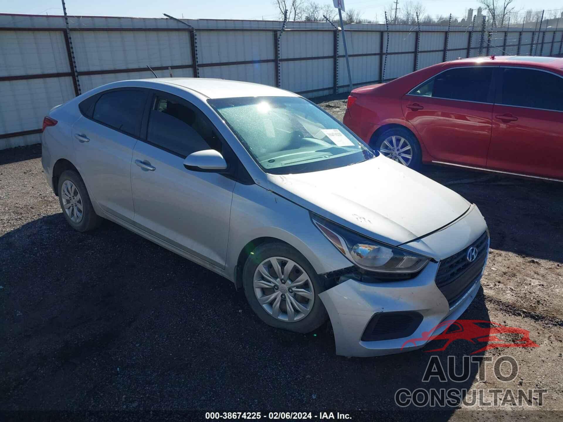 HYUNDAI ACCENT 2018 - 3KPC24A37JE017409