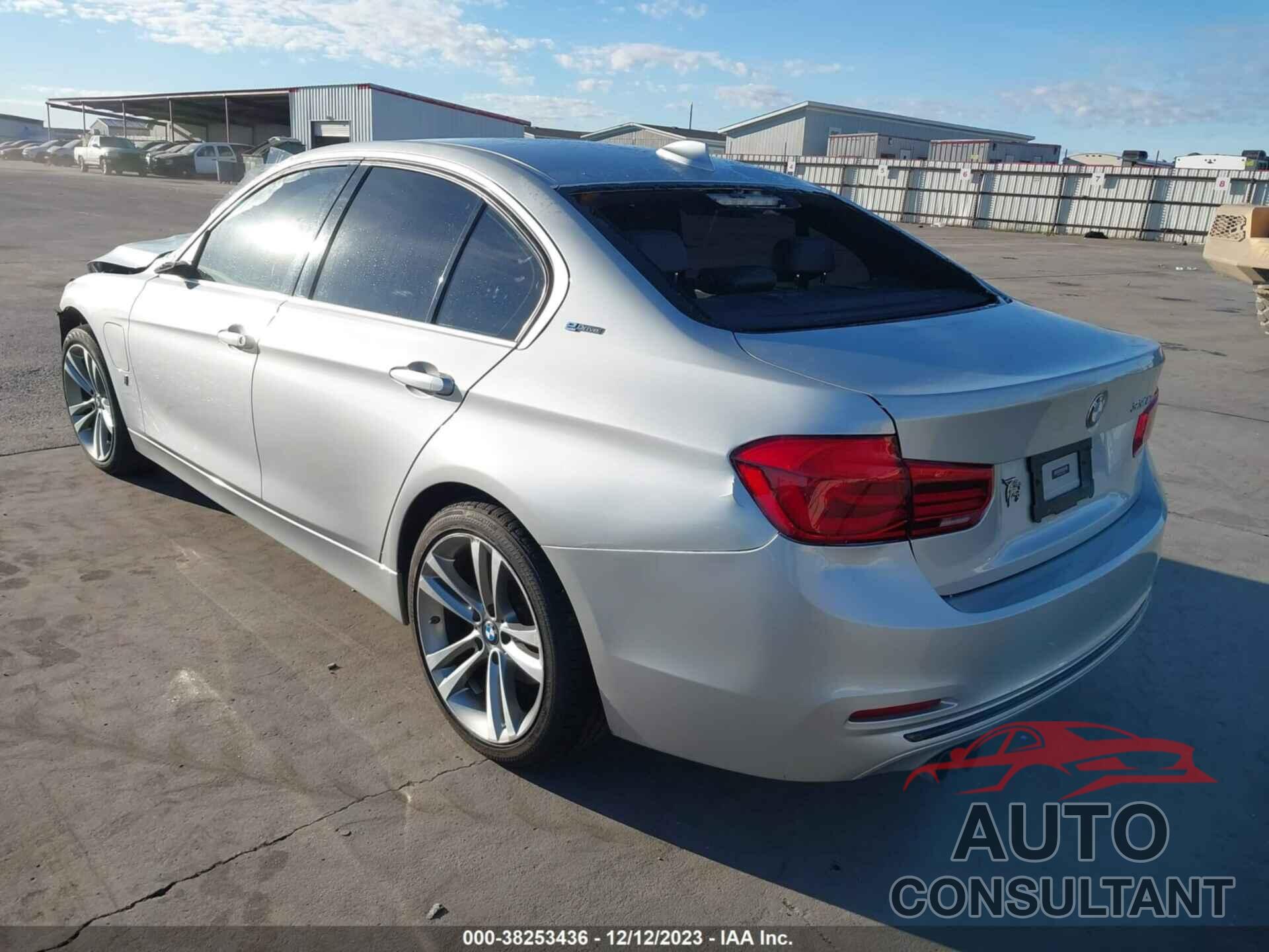 BMW 330E 2018 - WBA8E1C53JA178026