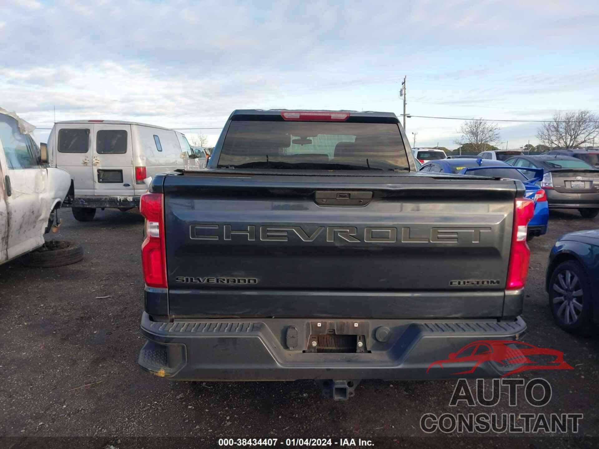 CHEVROLET SILVERADO 1500 2021 - 1GCPWBEH7MZ131497