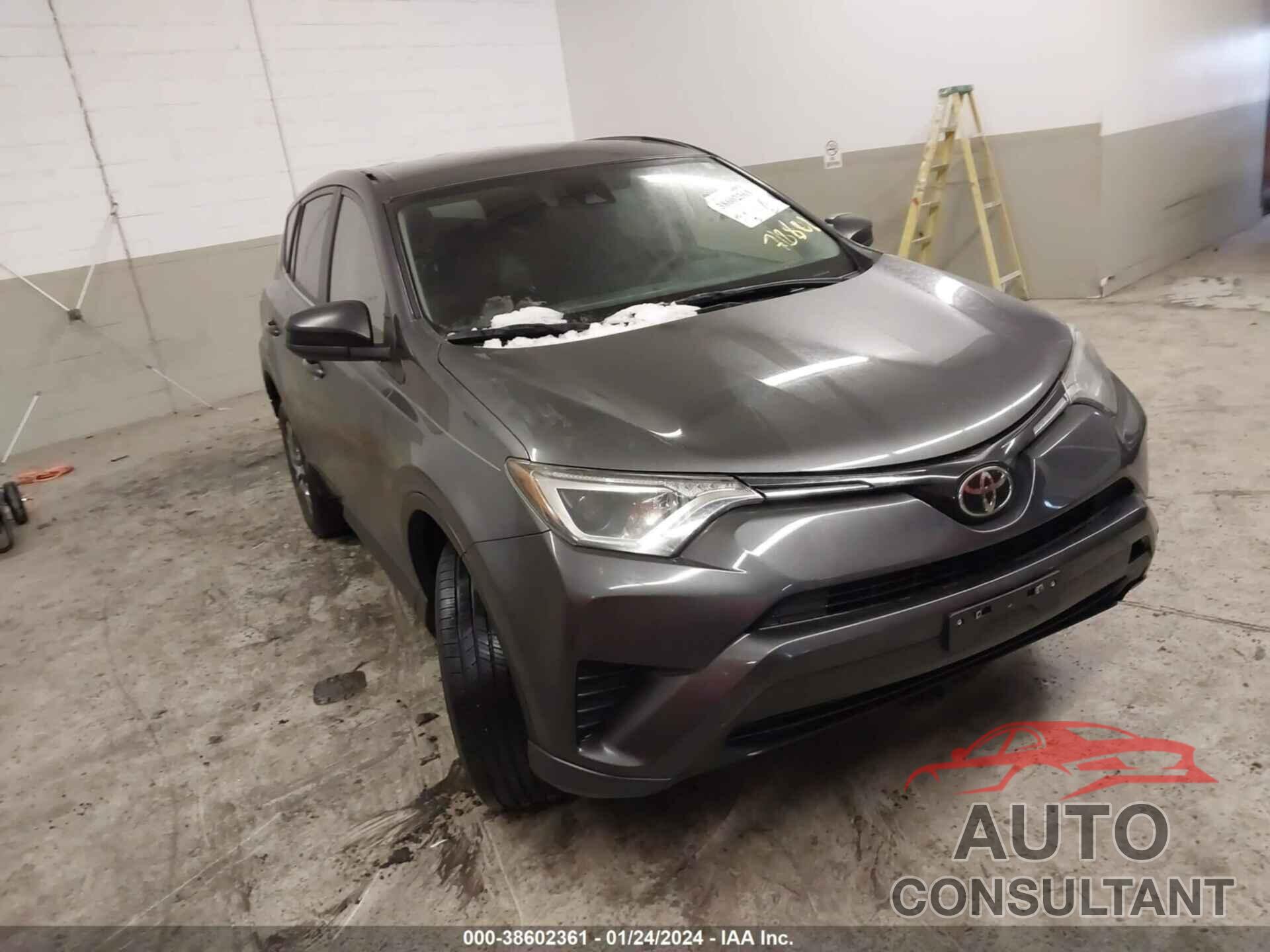 TOYOTA RAV4 2017 - JTMZFREV0HJ718801