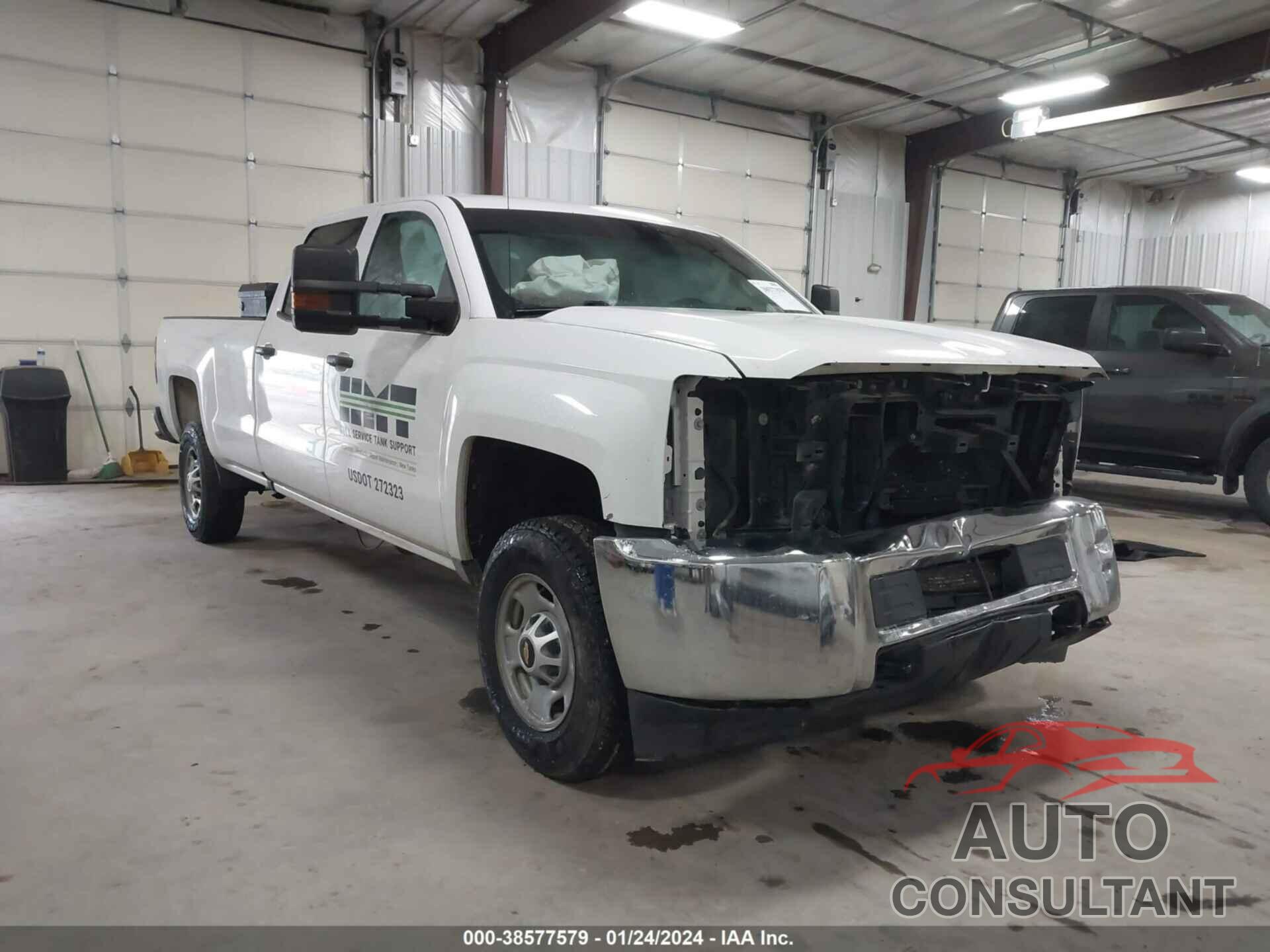 CHEVROLET SILVERADO 2500HD 2018 - 1GC1CUEG8JF221885