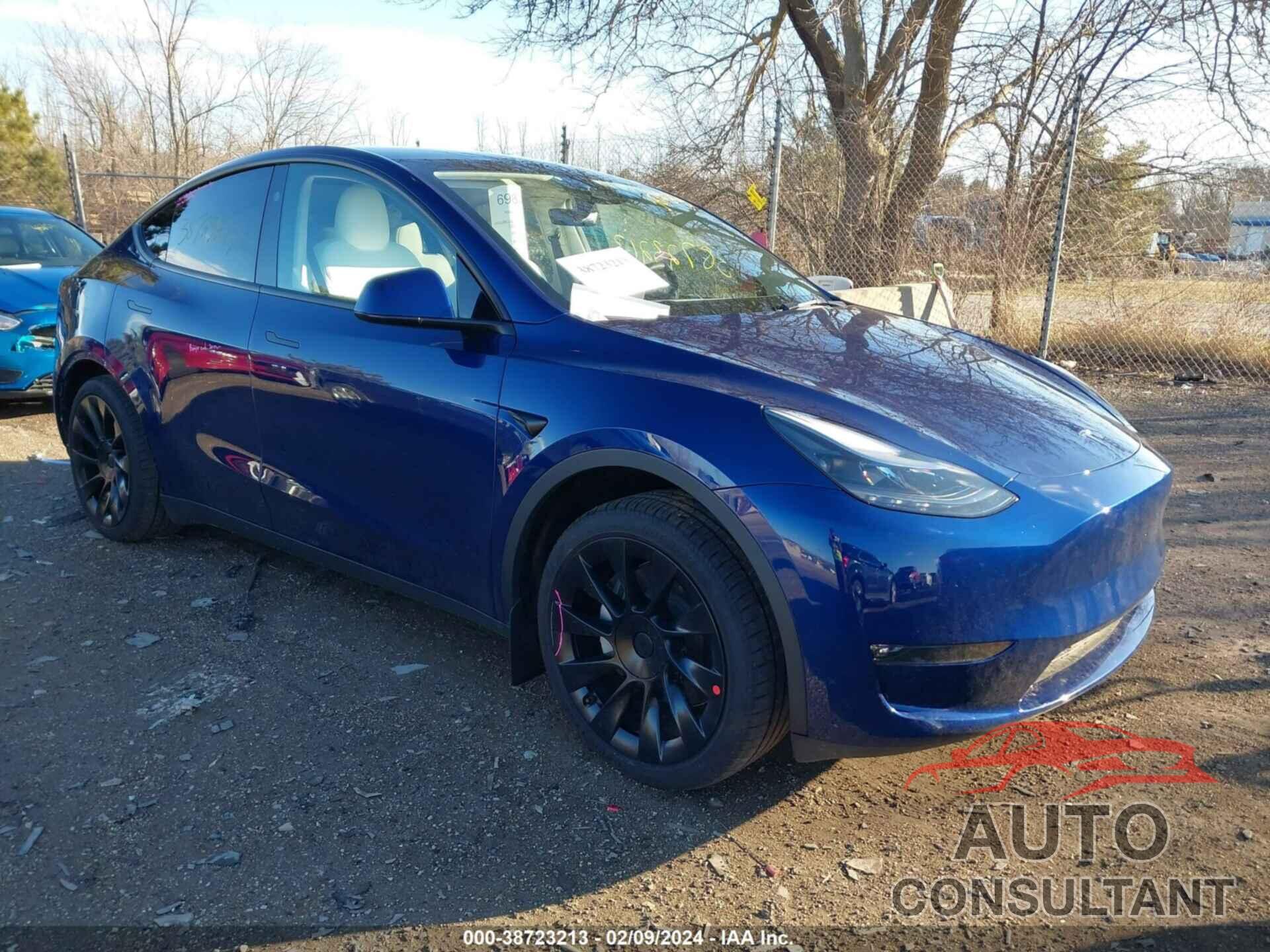 TESLA MODEL Y 2023 - 7SAYGAEE2PF886331