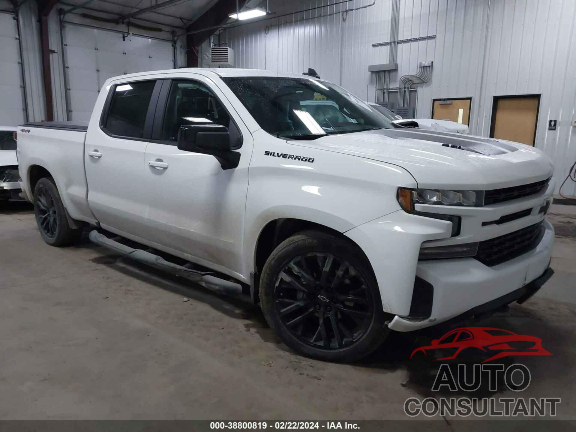 CHEVROLET SILVERADO 1500 2021 - 1GCUYEEL0MZ330233