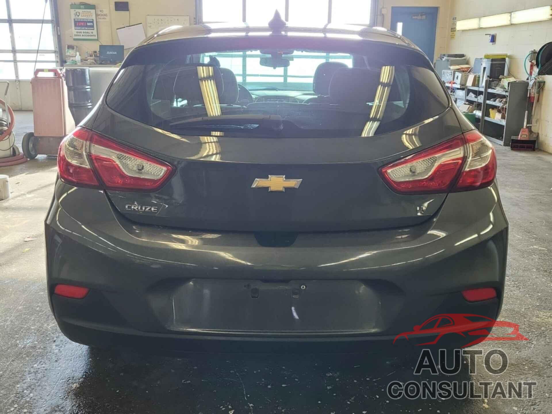 CHEVROLET CRUZE 2019 - 3G1BE6SM0KS567892