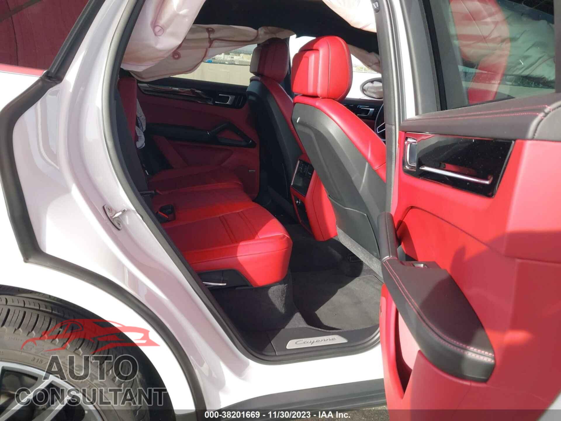 PORSCHE CAYENNE 2020 - WP1AA2AY2LDA09067