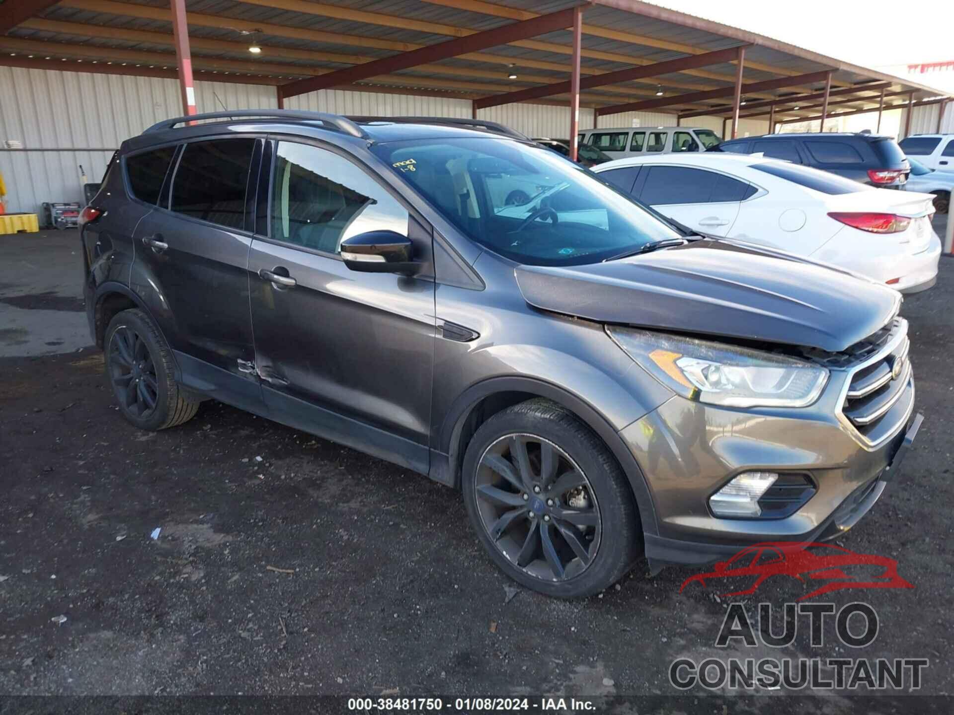 FORD ESCAPE 2017 - 1FMCU0J9XHUE48129