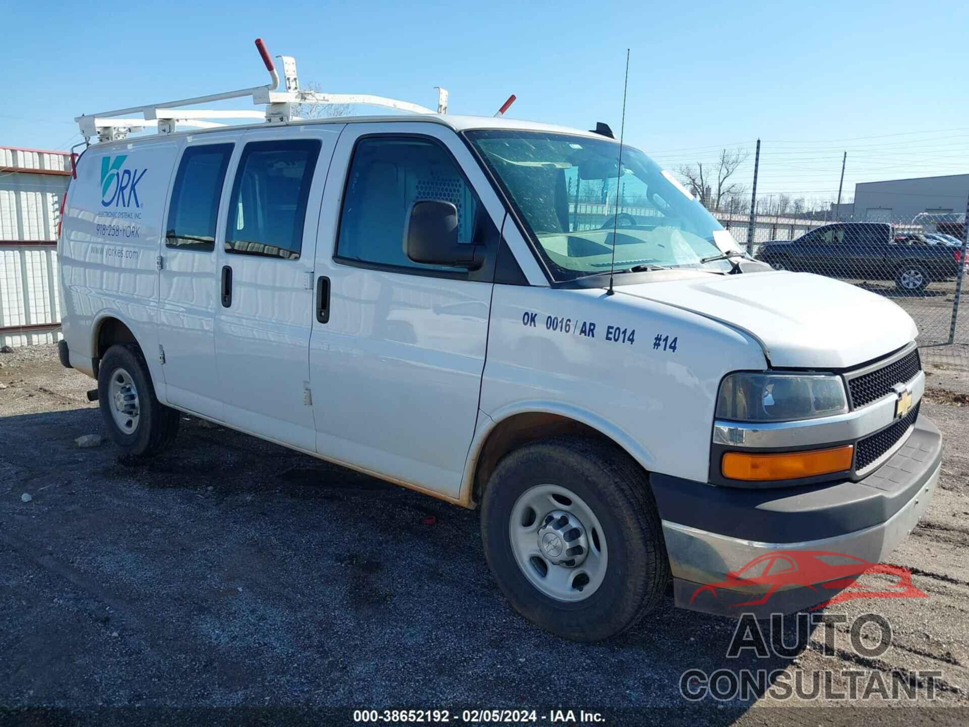 CHEVROLET EXPRESS 2500 2017 - 1GCWGAFF8H1156641