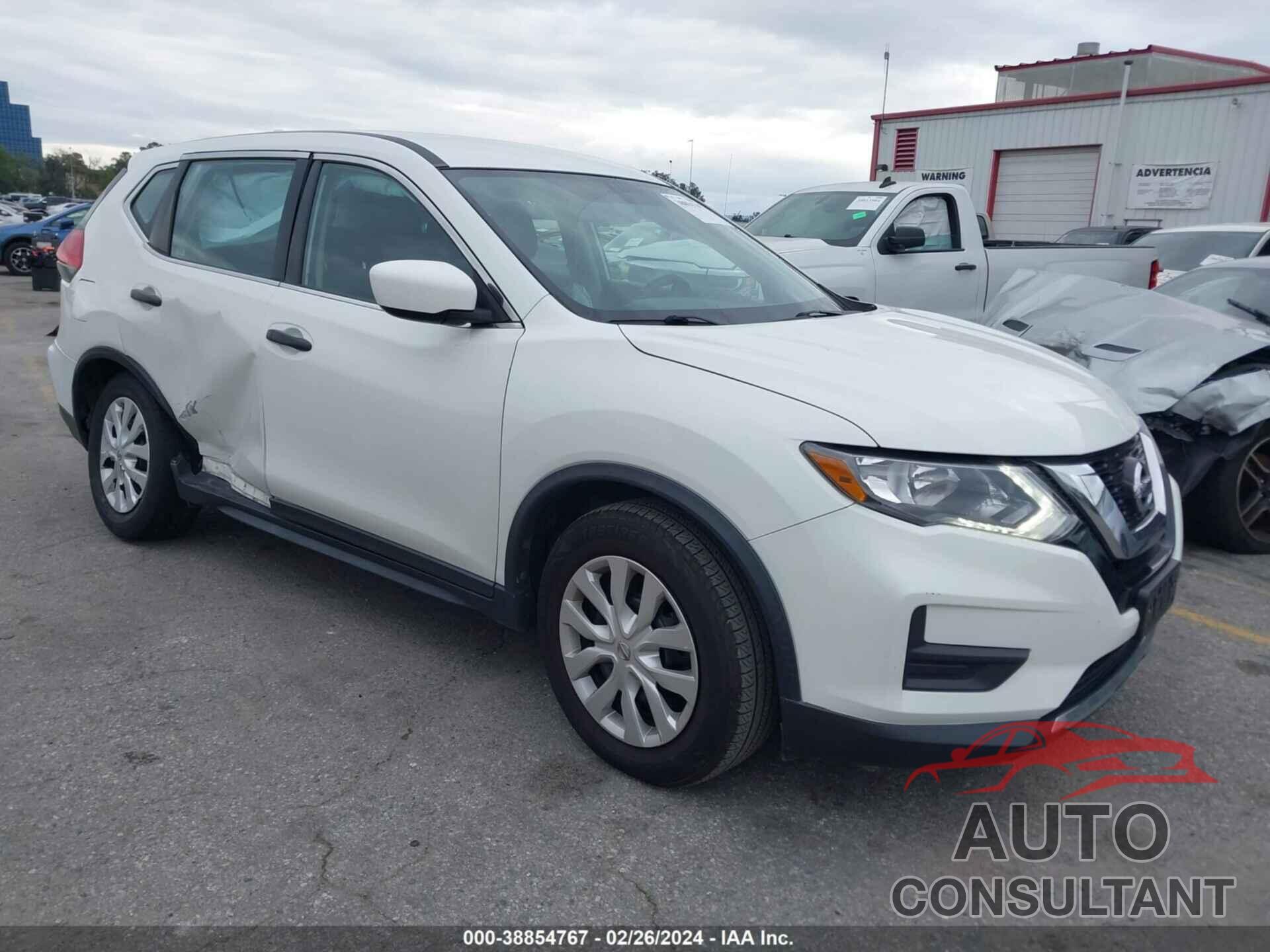 NISSAN ROGUE 2017 - KNMAT2MT4HP549232