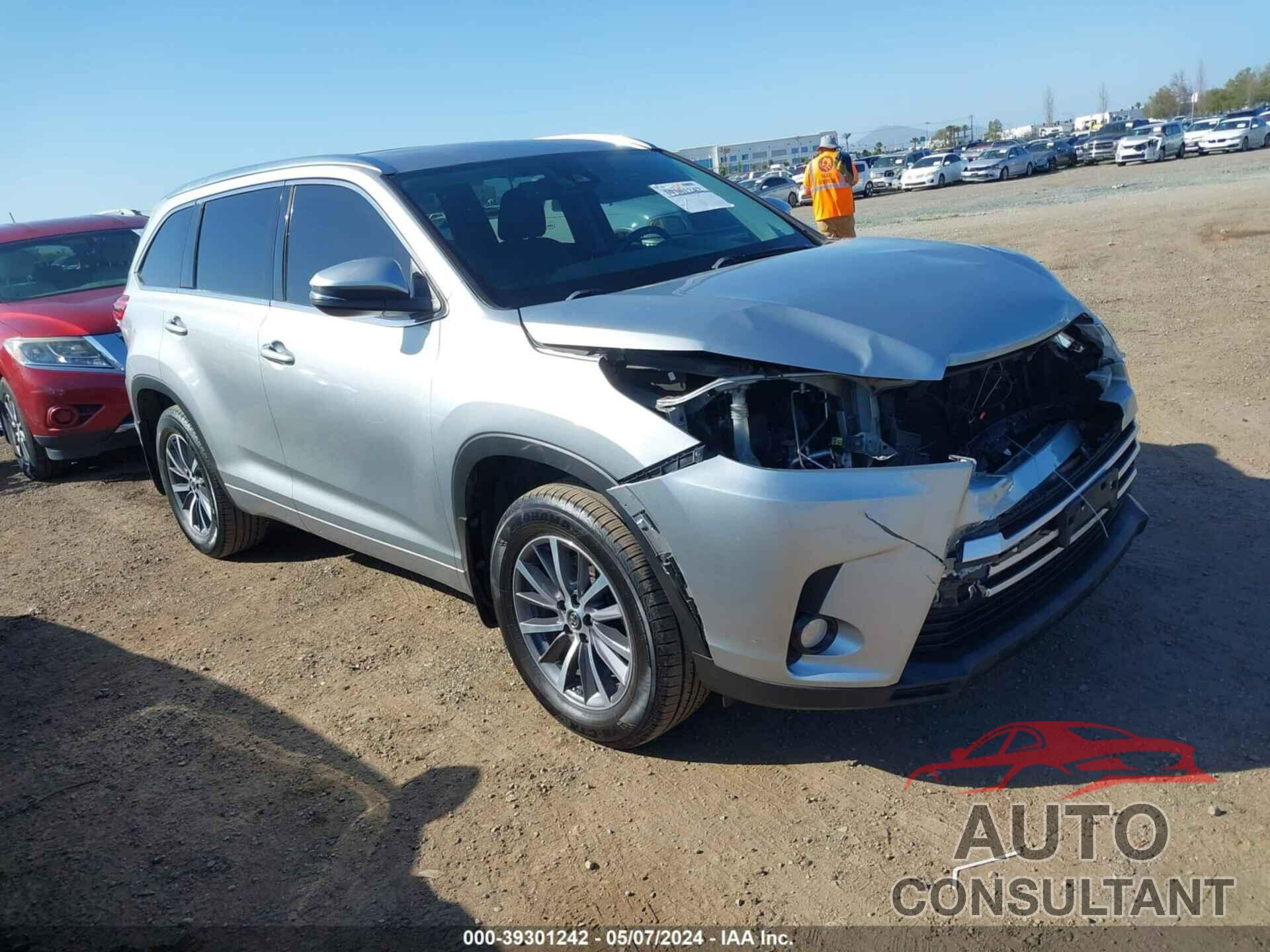 TOYOTA HIGHLANDER 2017 - 5TDKZRFH2HS513355