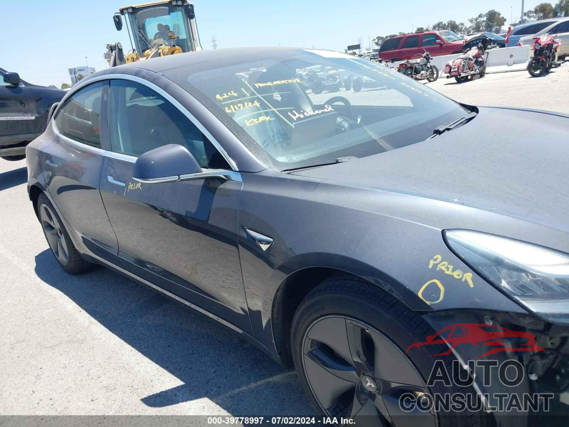 TESLA MODEL 3 2020 - 5YJ3E1EA0LF643900