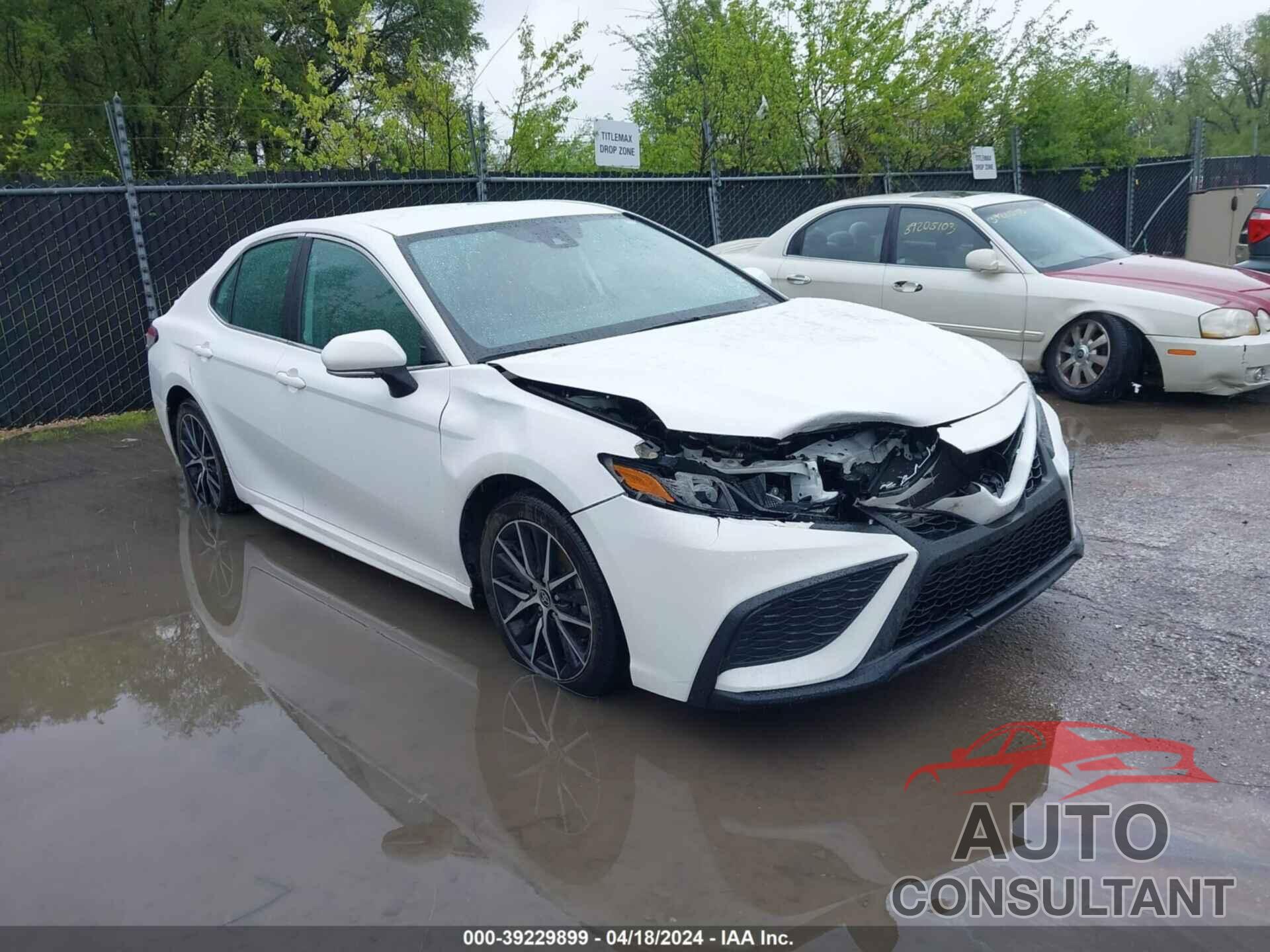 TOYOTA CAMRY 2022 - 4T1G11AK1NU660285