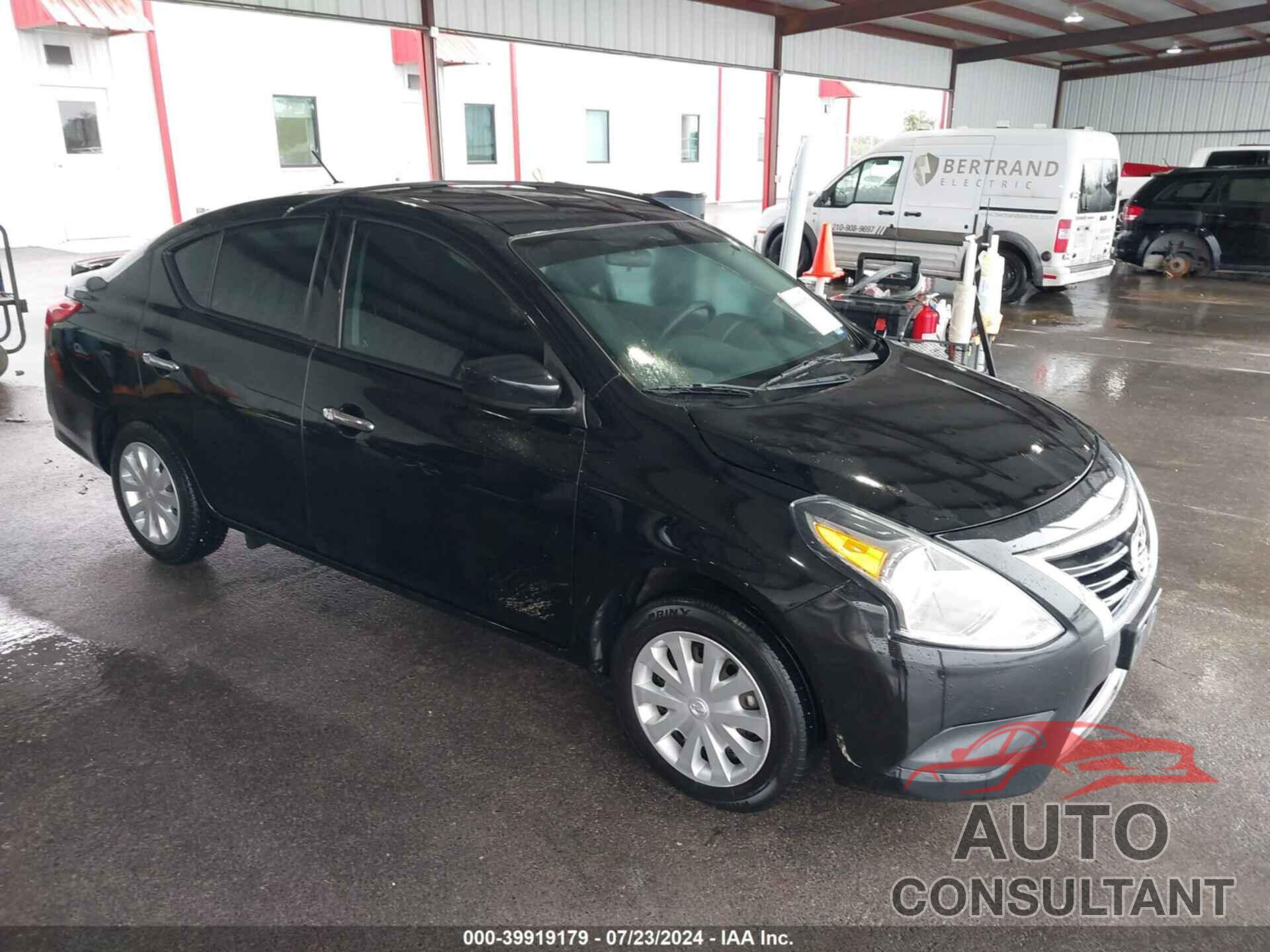 NISSAN VERSA 2019 - 3N1CN7AP2KL878945