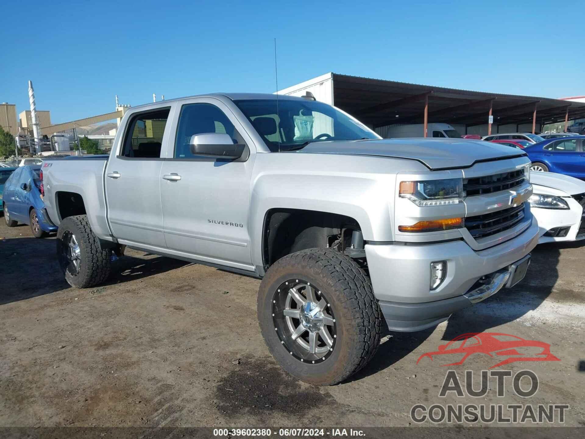 CHEVROLET SILVERADO 1500 2017 - 3GCUKREC6HG217787